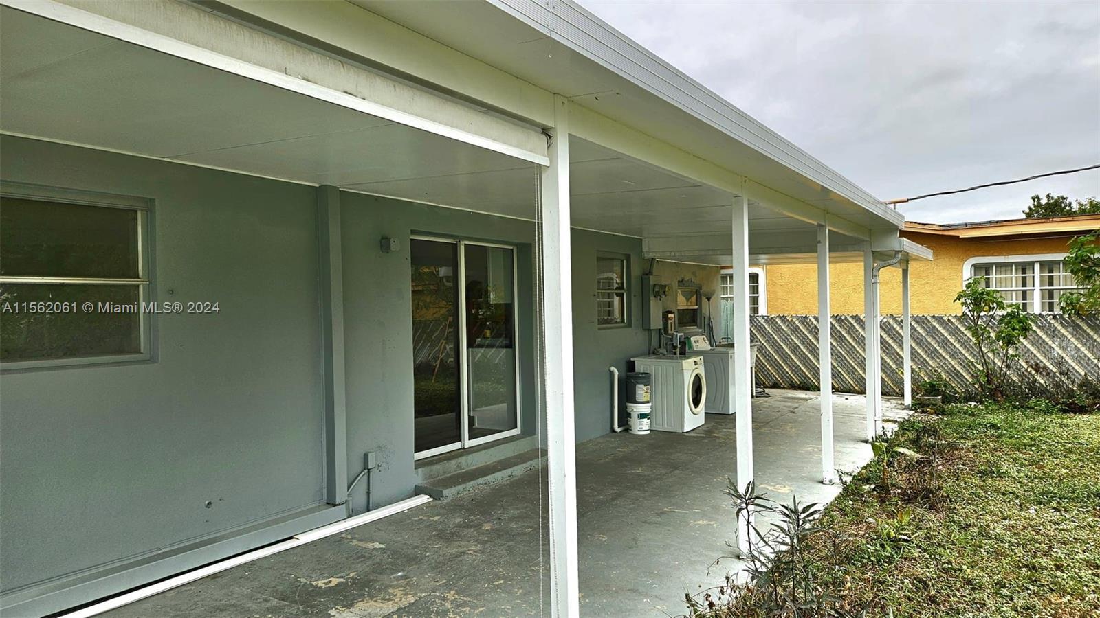 123 SW 68th Ave 0, Pembroke Pines, Florida 33023, 3 Bedrooms Bedrooms, ,2 BathroomsBathrooms,Residentiallease,For Rent,123 SW 68th Ave 0,A11562061