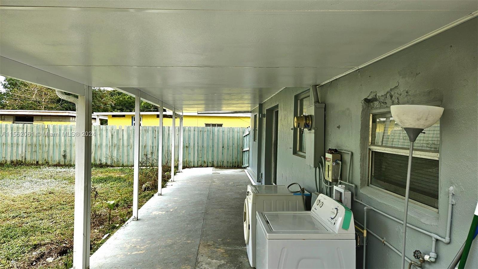 123 SW 68th Ave 0, Pembroke Pines, Florida 33023, 3 Bedrooms Bedrooms, ,2 BathroomsBathrooms,Residentiallease,For Rent,123 SW 68th Ave 0,A11562061