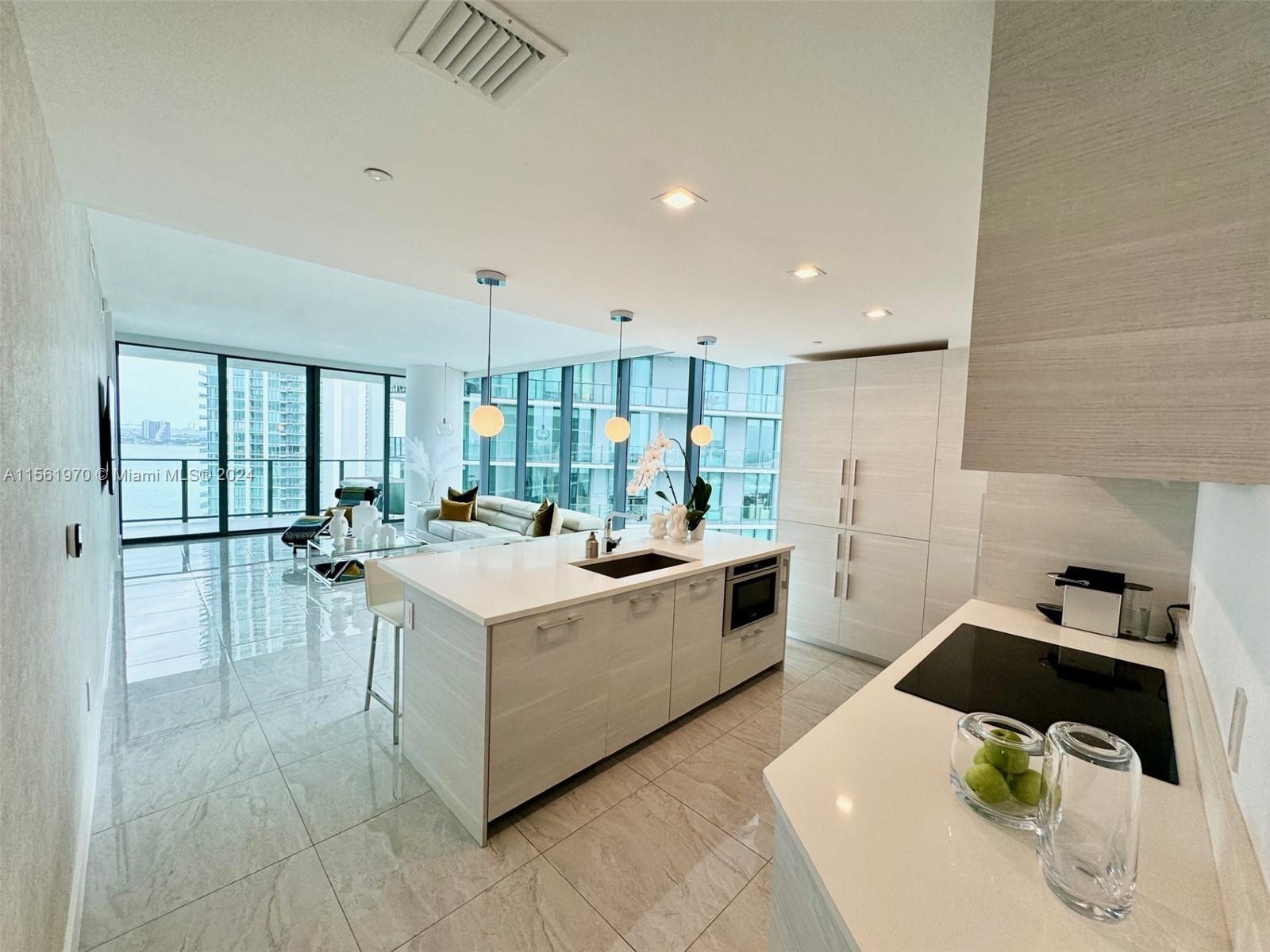 650 NE 32nd St 1901, Miami, Florida 33137, 3 Bedrooms Bedrooms, ,3 BathroomsBathrooms,Residentiallease,For Rent,650 NE 32nd St 1901,A11561970