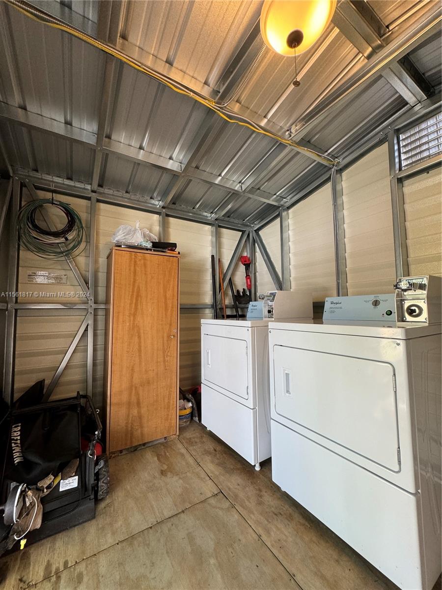 1700 Thomas St 1, Hollywood, Florida 33020, 1 Bedroom Bedrooms, ,1 BathroomBathrooms,Residentiallease,For Rent,1700 Thomas St 1,A11561817