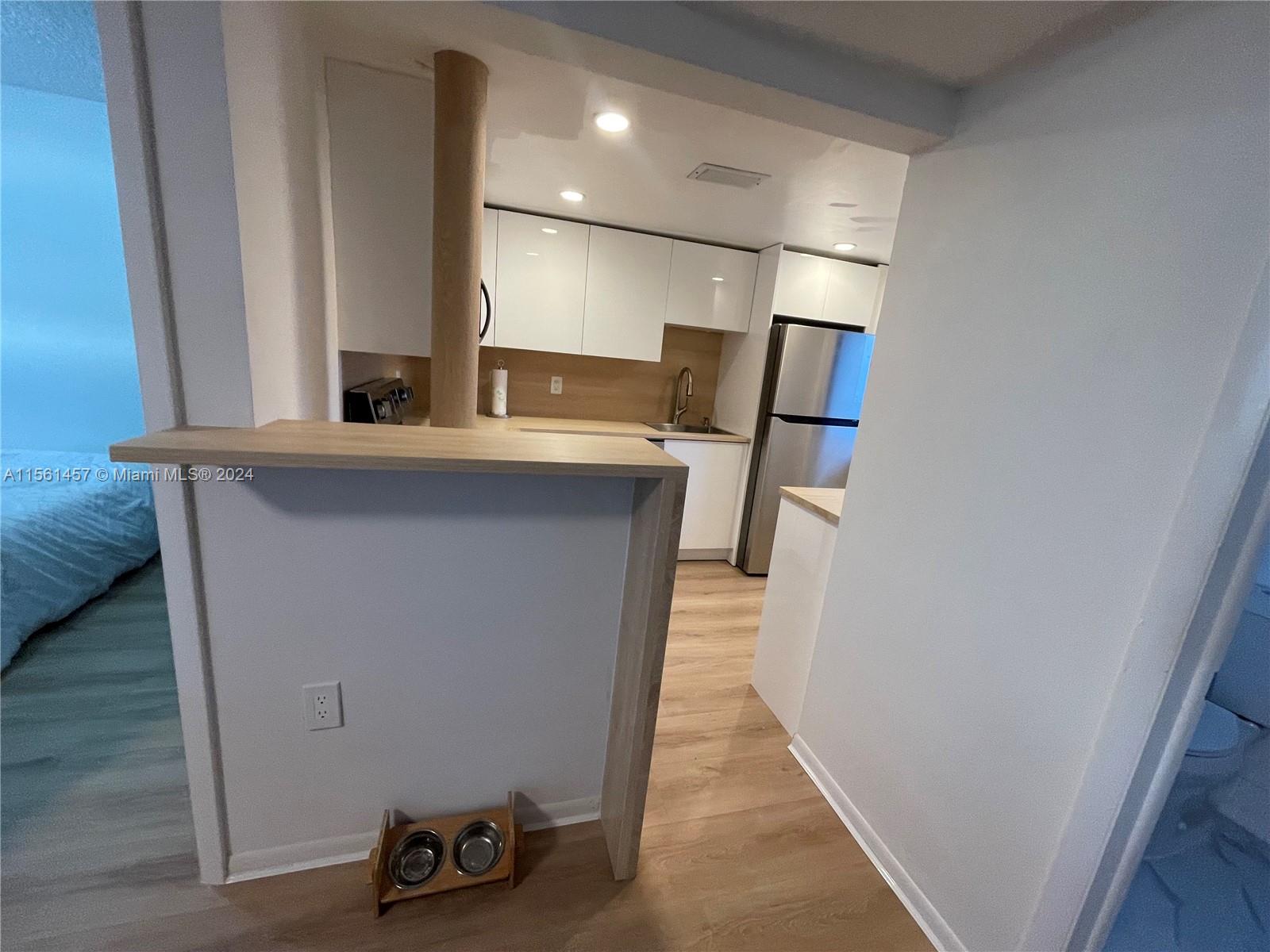 1145 Normandy Dr 505, Miami Beach, Florida 33141, 2 Bedrooms Bedrooms, ,1 BathroomBathrooms,Residentiallease,For Rent,1145 Normandy Dr 505,A11561457