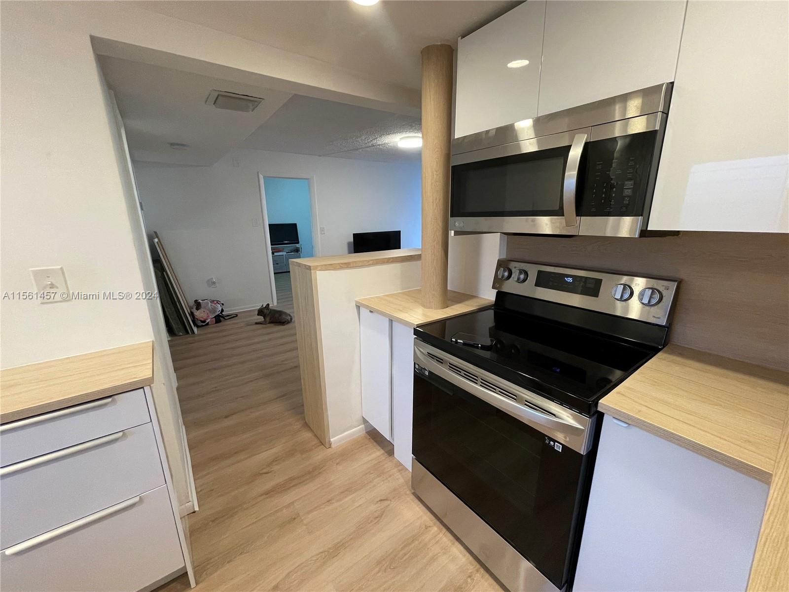 1145 Normandy Dr 505, Miami Beach, Florida 33141, 2 Bedrooms Bedrooms, ,1 BathroomBathrooms,Residentiallease,For Rent,1145 Normandy Dr 505,A11561457