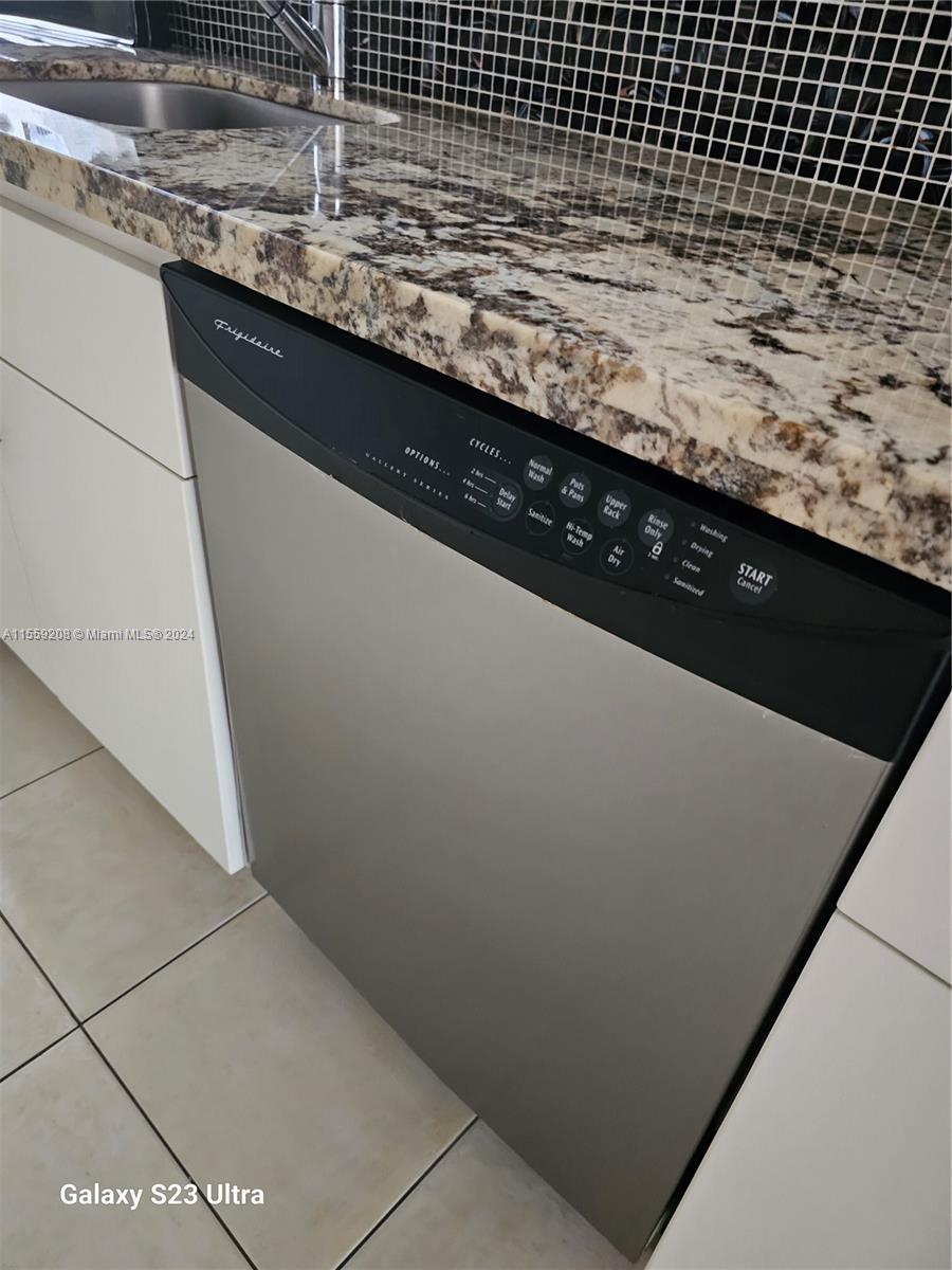 1471 NE 170th St 117A, North Miami Beach, Florida 33162, 1 Bedroom Bedrooms, ,1 BathroomBathrooms,Residential,For Sale,1471 NE 170th St 117A,A11559208