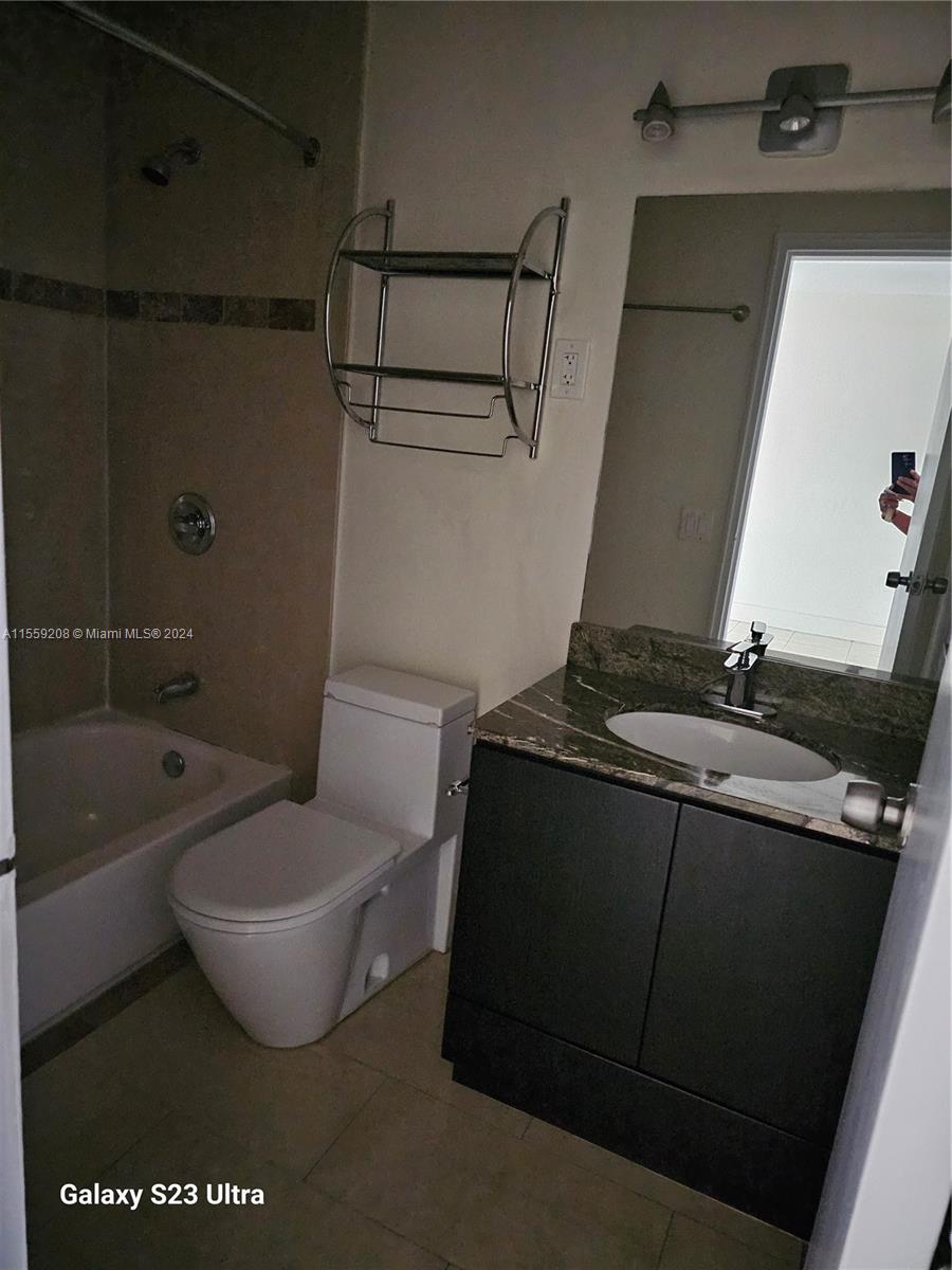 1471 NE 170th St 117A, North Miami Beach, Florida 33162, 1 Bedroom Bedrooms, ,1 BathroomBathrooms,Residential,For Sale,1471 NE 170th St 117A,A11559208