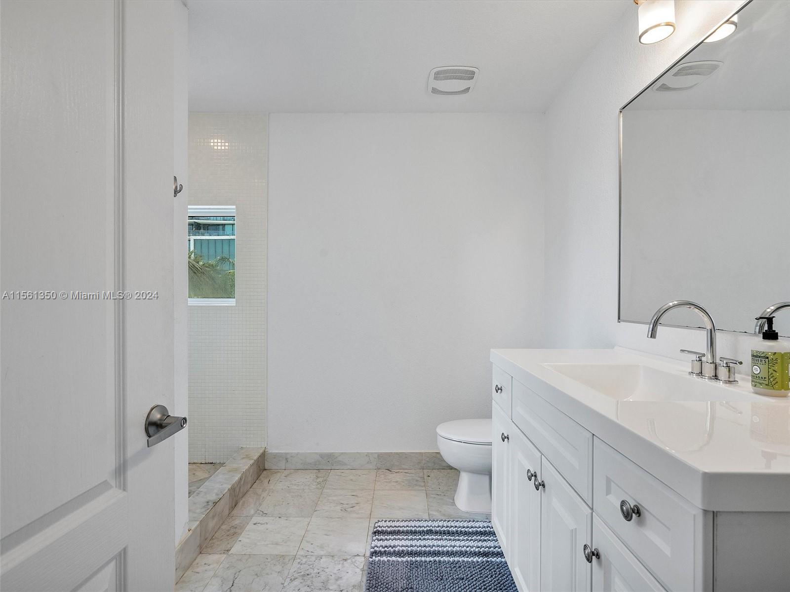 520 NE 29th St TH2, Miami, Florida 33137, 1 Bedroom Bedrooms, ,1 BathroomBathrooms,Residential,For Sale,520 NE 29th St TH2,A11561350