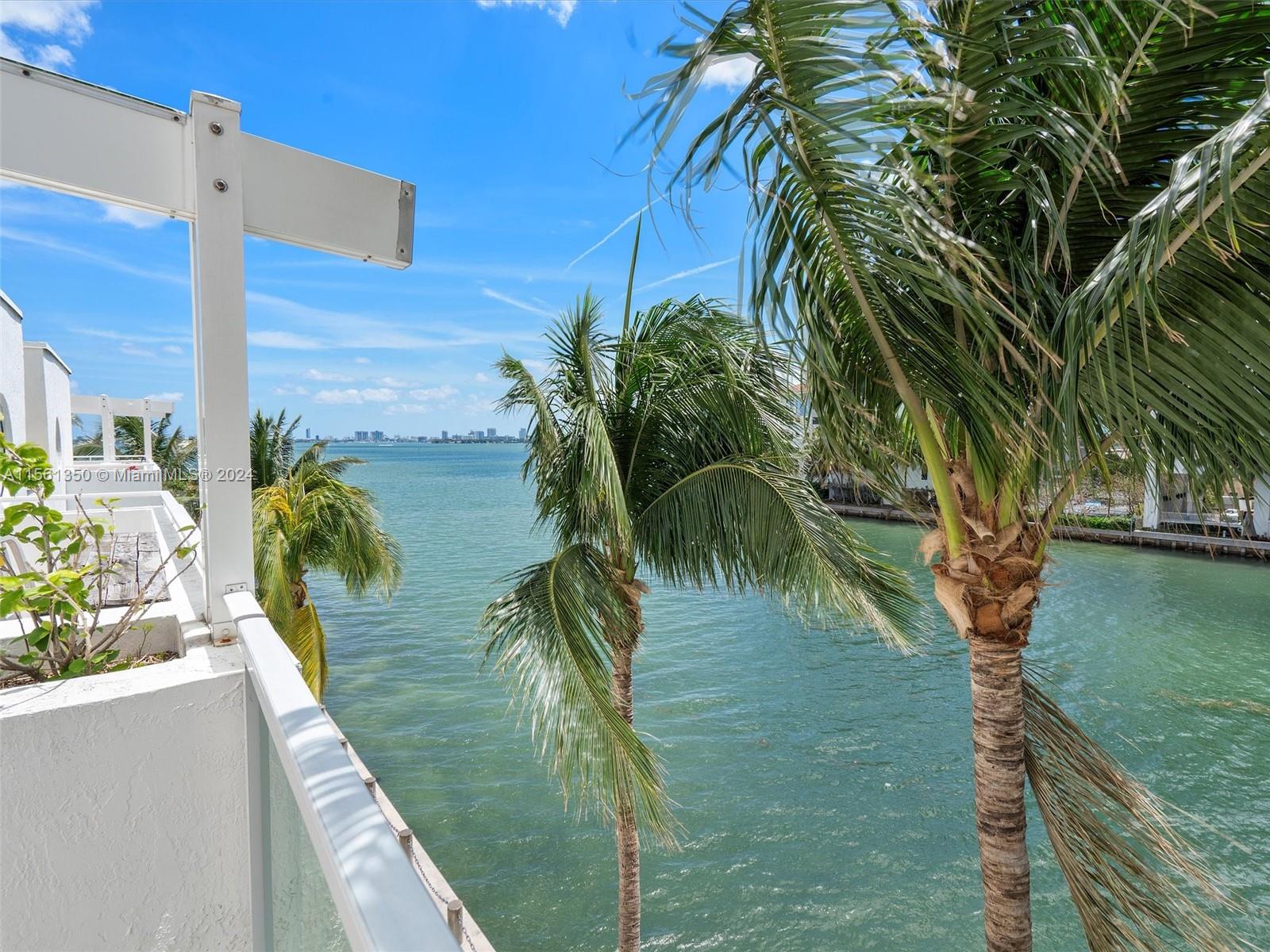 520 NE 29th St TH2, Miami, Florida 33137, 1 Bedroom Bedrooms, ,1 BathroomBathrooms,Residential,For Sale,520 NE 29th St TH2,A11561350