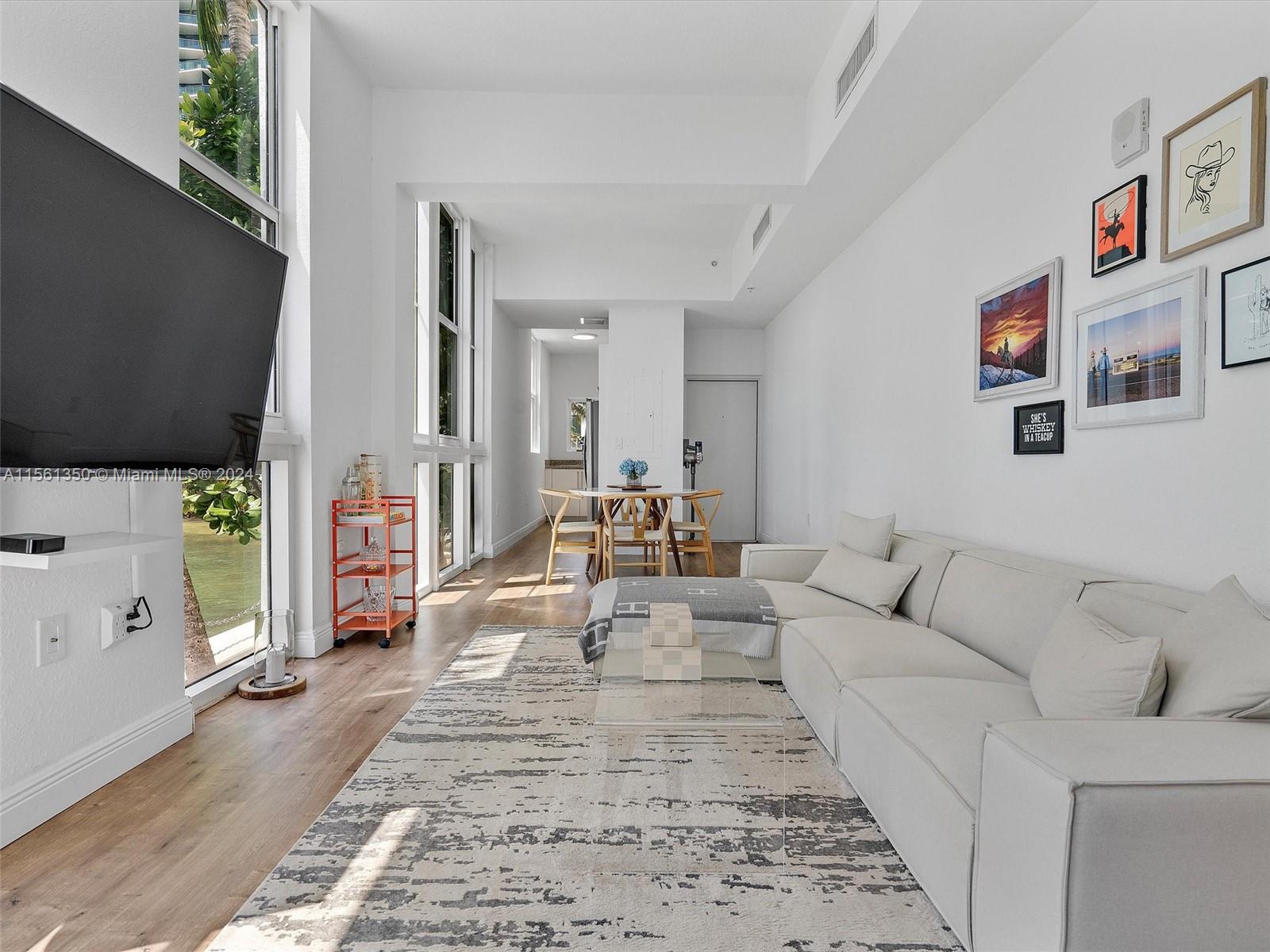 520 NE 29th St TH2, Miami, Florida 33137, 1 Bedroom Bedrooms, ,1 BathroomBathrooms,Residential,For Sale,520 NE 29th St TH2,A11561350