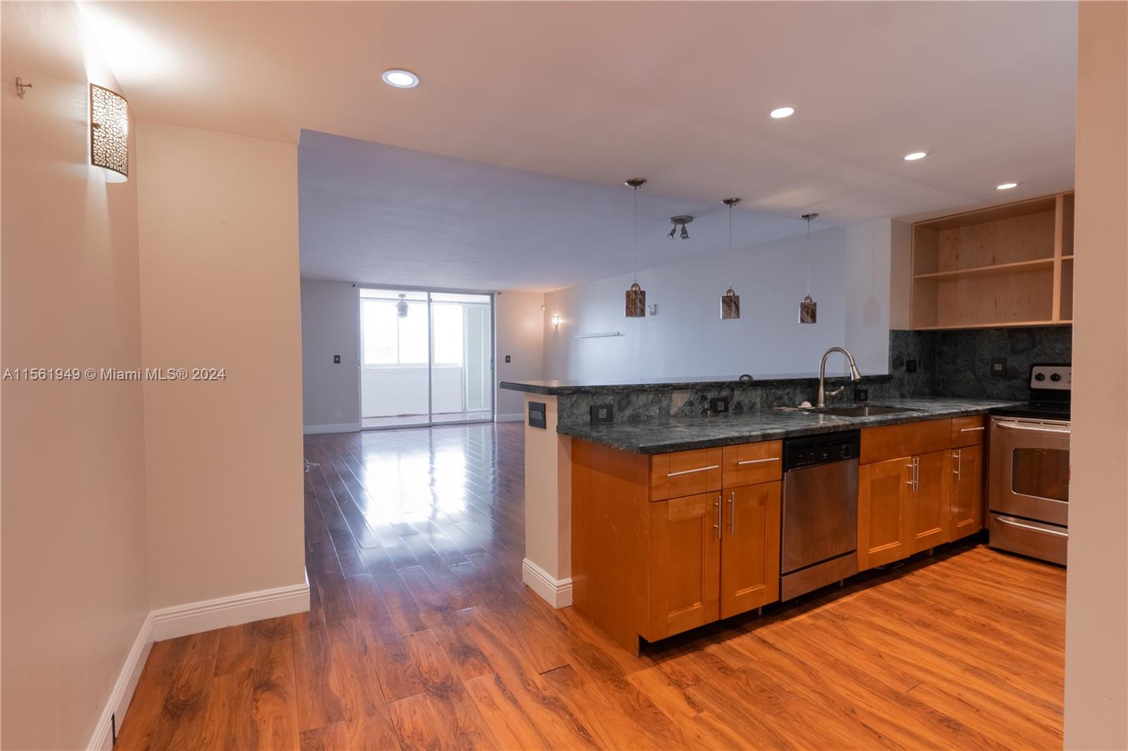 500 NE 12th Ave 701, Hallandale Beach, Florida 33009, 2 Bedrooms Bedrooms, ,2 BathroomsBathrooms,Residential,For Sale,500 NE 12th Ave 701,A11561949