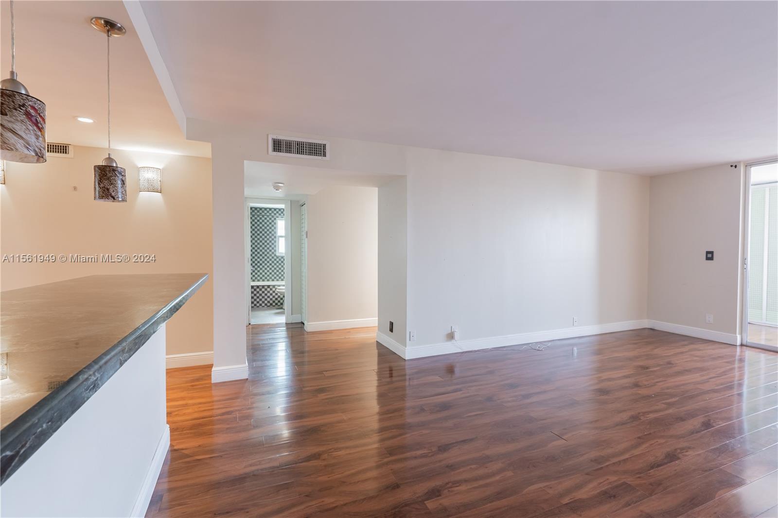 500 NE 12th Ave 701, Hallandale Beach, Florida 33009, 2 Bedrooms Bedrooms, ,2 BathroomsBathrooms,Residential,For Sale,500 NE 12th Ave 701,A11561949