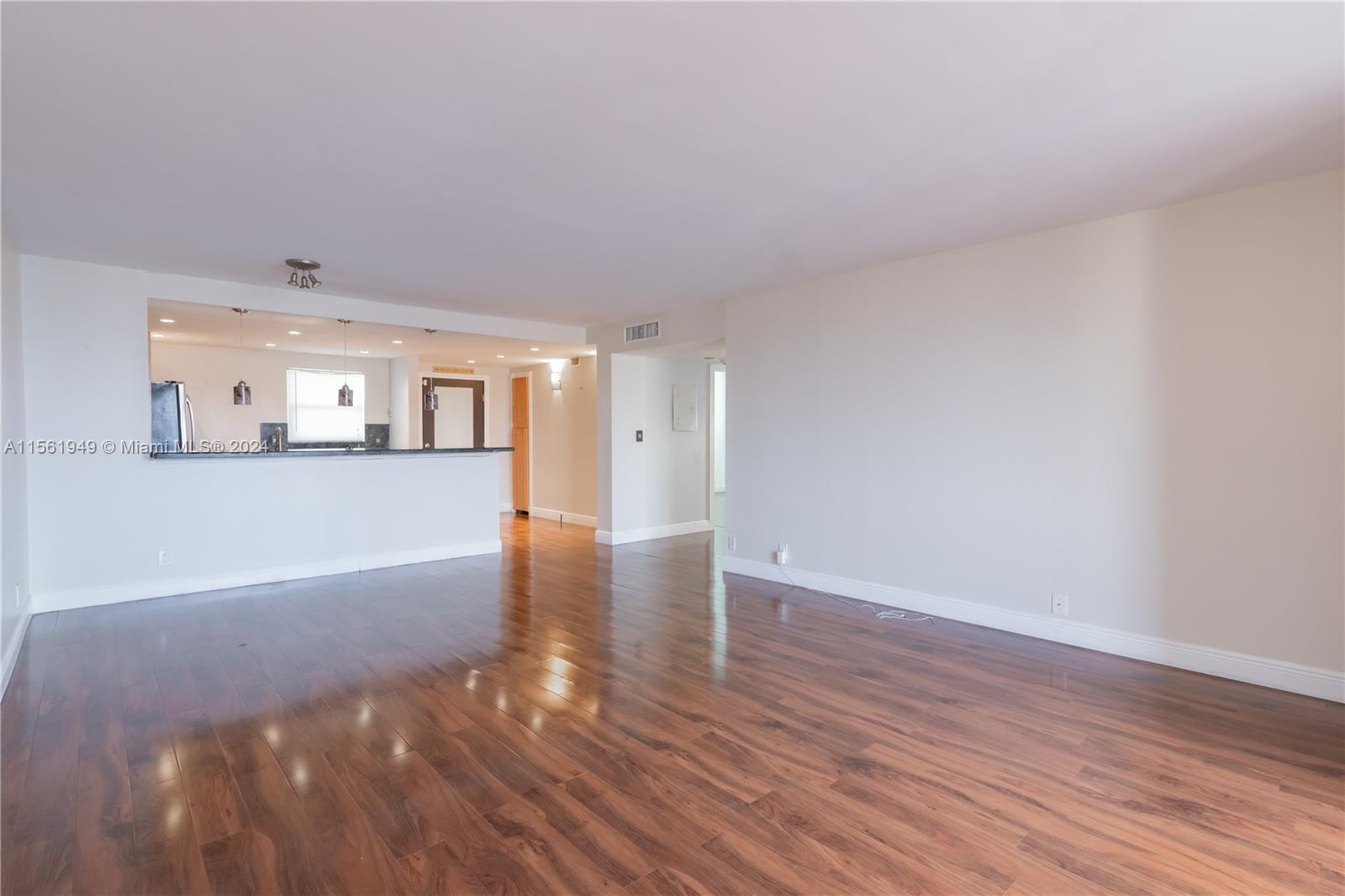 500 NE 12th Ave 701, Hallandale Beach, Florida 33009, 2 Bedrooms Bedrooms, ,2 BathroomsBathrooms,Residential,For Sale,500 NE 12th Ave 701,A11561949