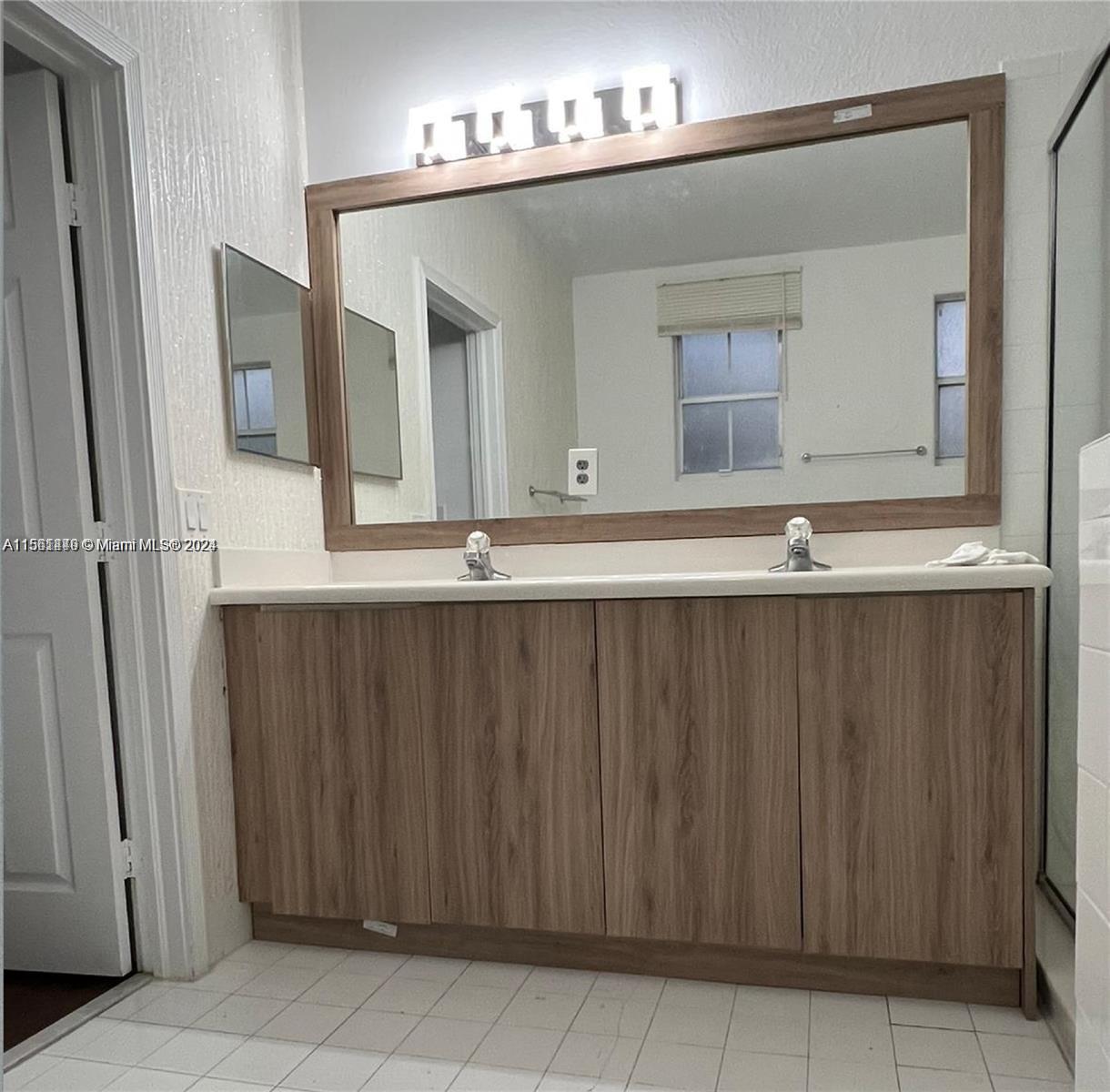 5570 NW 107th Ave 907, Doral, Florida 33178, 4 Bedrooms Bedrooms, ,3 BathroomsBathrooms,Residential,For Sale,5570 NW 107th Ave 907,A11561449