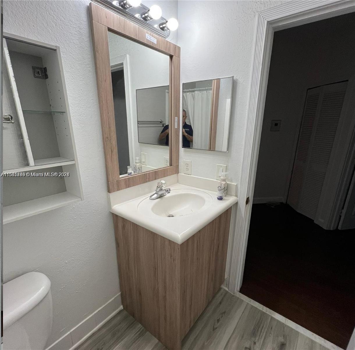 5570 NW 107th Ave 907, Doral, Florida 33178, 4 Bedrooms Bedrooms, ,3 BathroomsBathrooms,Residential,For Sale,5570 NW 107th Ave 907,A11561449