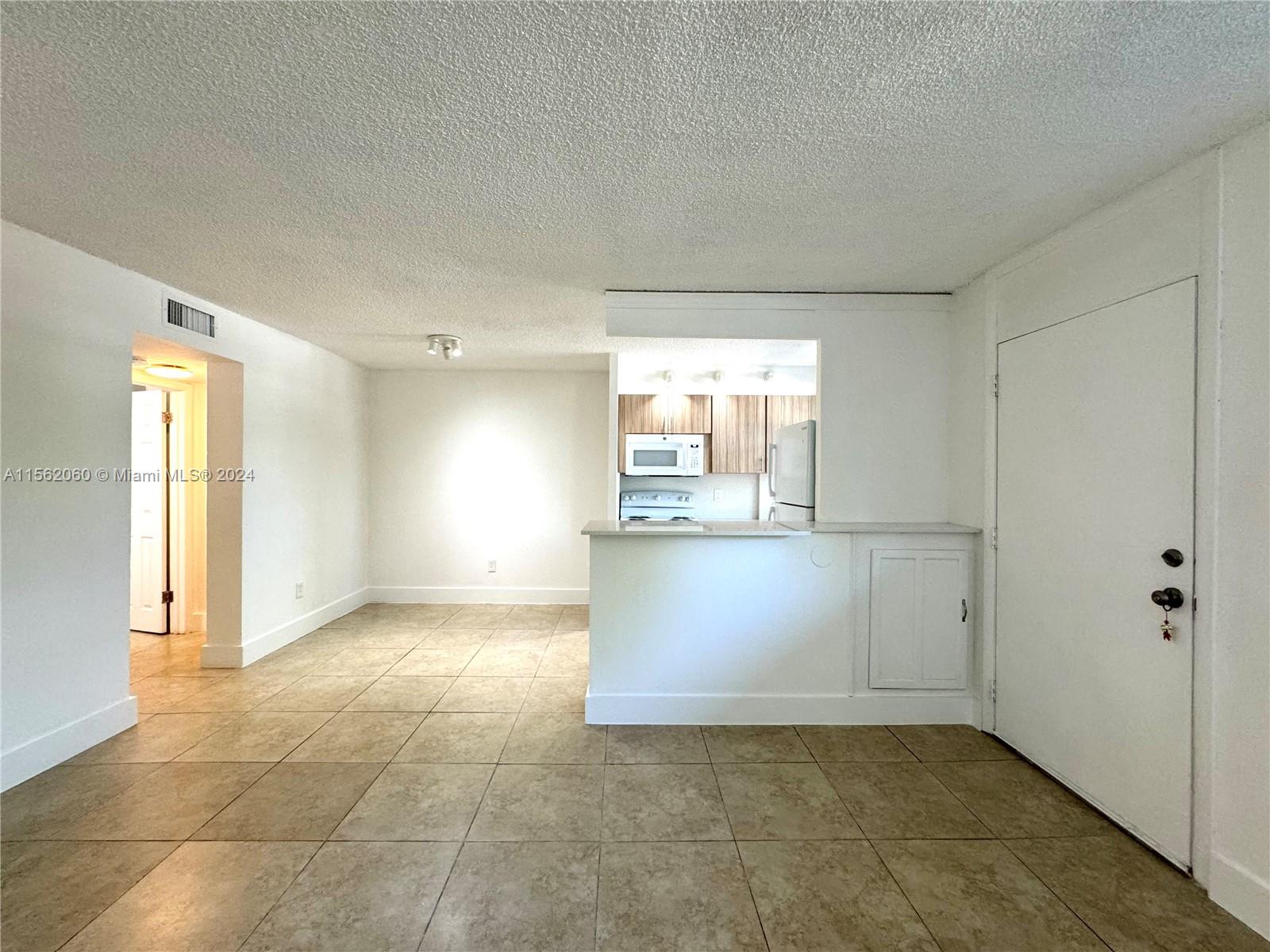 1801 S Treasure Dr 109, North Bay Village, Florida 33141, 1 Bedroom Bedrooms, ,1 BathroomBathrooms,Residentiallease,For Rent,1801 S Treasure Dr 109,A11562060