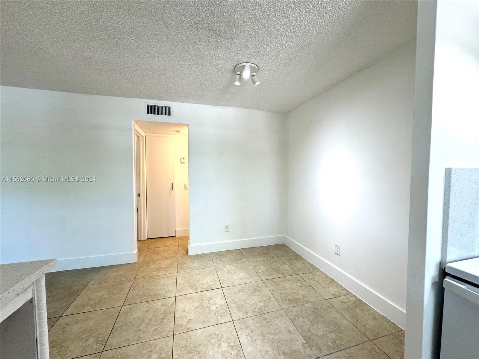 1801 S Treasure Dr 109, North Bay Village, Florida 33141, 1 Bedroom Bedrooms, ,1 BathroomBathrooms,Residentiallease,For Rent,1801 S Treasure Dr 109,A11562060