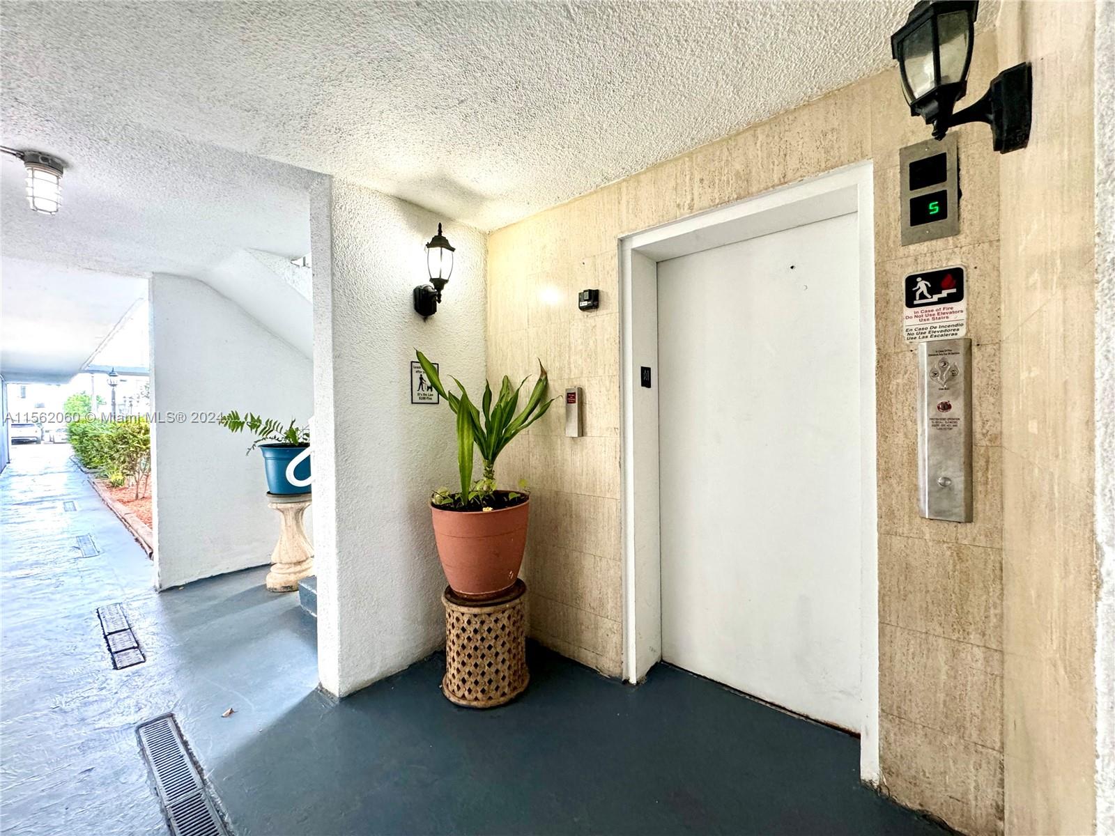 1801 S Treasure Dr 109, North Bay Village, Florida 33141, 1 Bedroom Bedrooms, ,1 BathroomBathrooms,Residentiallease,For Rent,1801 S Treasure Dr 109,A11562060