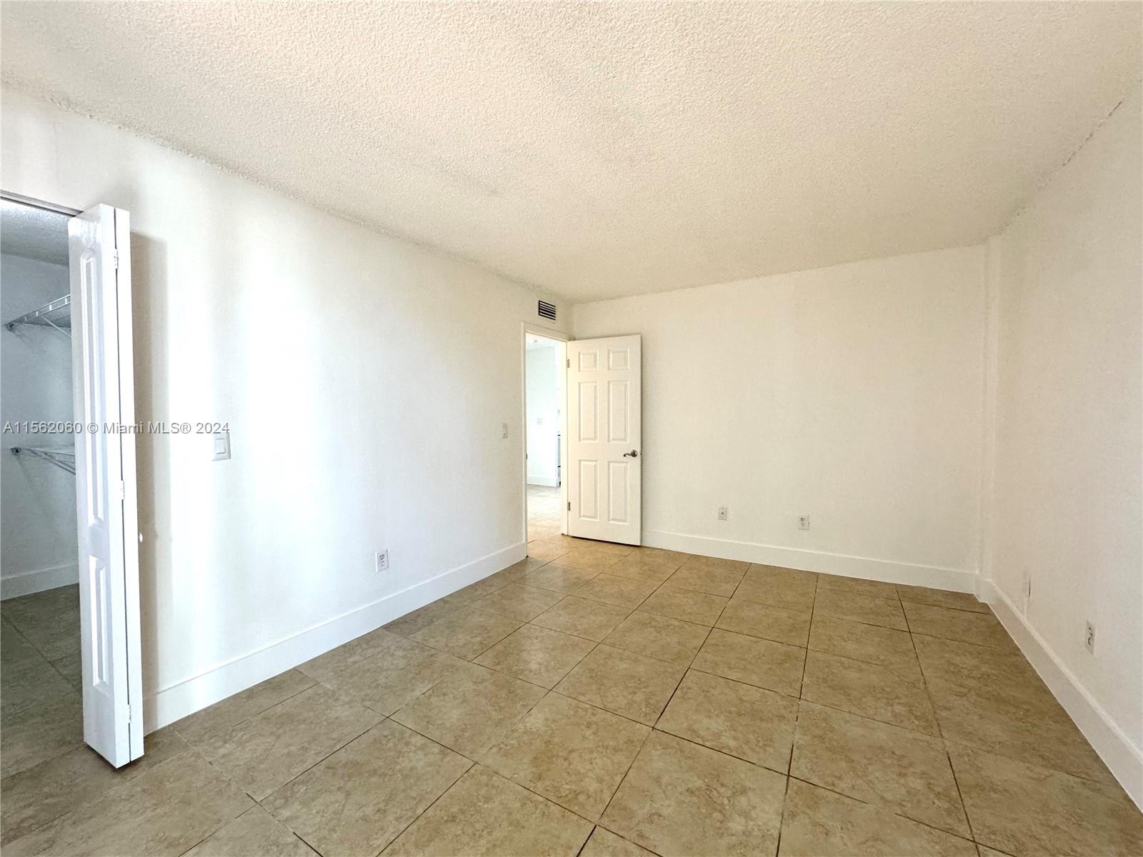 1801 S Treasure Dr 109, North Bay Village, Florida 33141, 1 Bedroom Bedrooms, ,1 BathroomBathrooms,Residentiallease,For Rent,1801 S Treasure Dr 109,A11562060