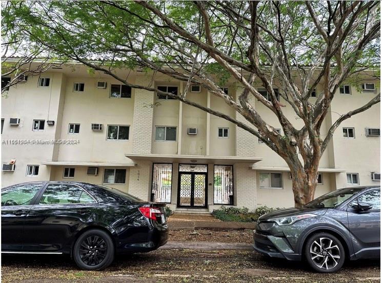1014 Salzedo St 107, Coral Gables, Florida 33134, 1 Bedroom Bedrooms, ,1 BathroomBathrooms,Residential,For Sale,1014 Salzedo St 107,A11561984