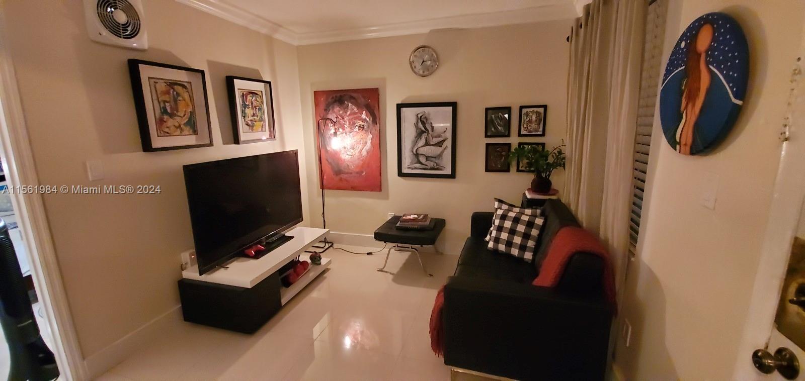 1014 Salzedo St 107, Coral Gables, Florida 33134, 1 Bedroom Bedrooms, ,1 BathroomBathrooms,Residential,For Sale,1014 Salzedo St 107,A11561984