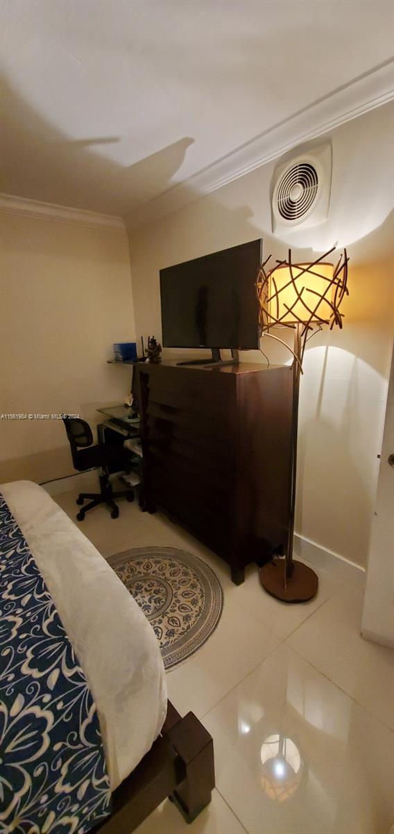 1014 Salzedo St 107, Coral Gables, Florida 33134, 1 Bedroom Bedrooms, ,1 BathroomBathrooms,Residential,For Sale,1014 Salzedo St 107,A11561984