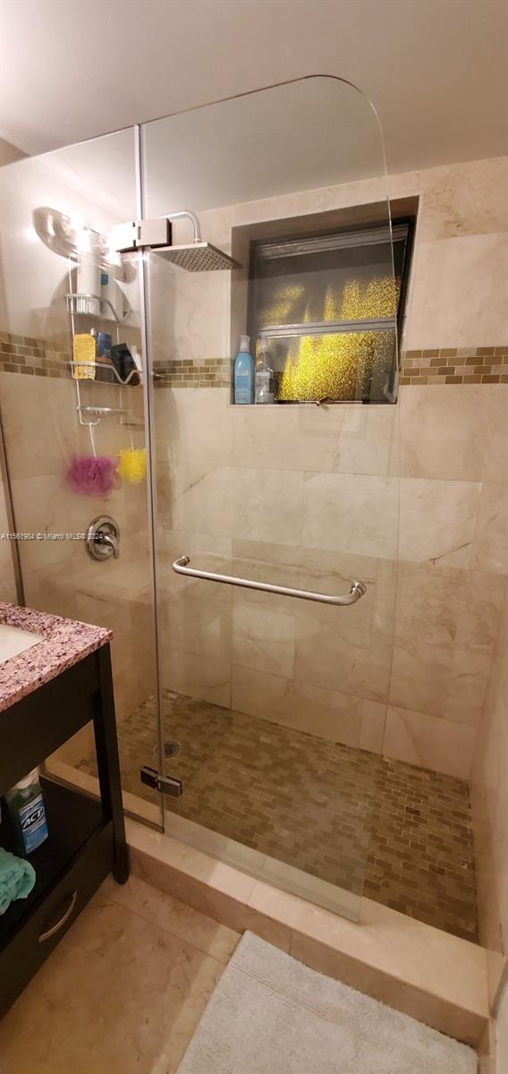 1014 Salzedo St 107, Coral Gables, Florida 33134, 1 Bedroom Bedrooms, ,1 BathroomBathrooms,Residential,For Sale,1014 Salzedo St 107,A11561984