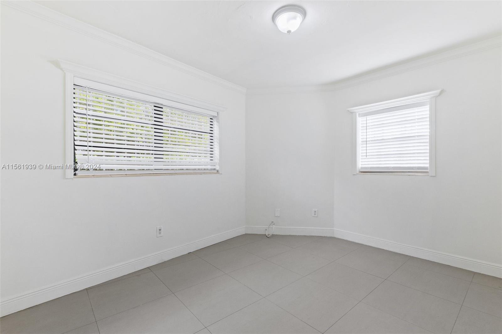 1015 NW 17th Ct, Miami, Florida 33125, 4 Bedrooms Bedrooms, ,3 BathroomsBathrooms,Residentiallease,For Rent,1015 NW 17th Ct,A11561939