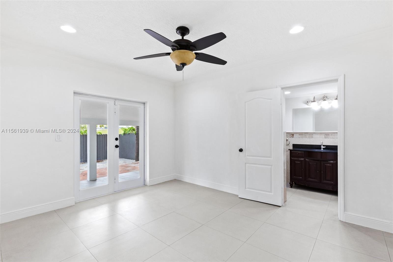 1015 NW 17th Ct, Miami, Florida 33125, 4 Bedrooms Bedrooms, ,3 BathroomsBathrooms,Residentiallease,For Rent,1015 NW 17th Ct,A11561939