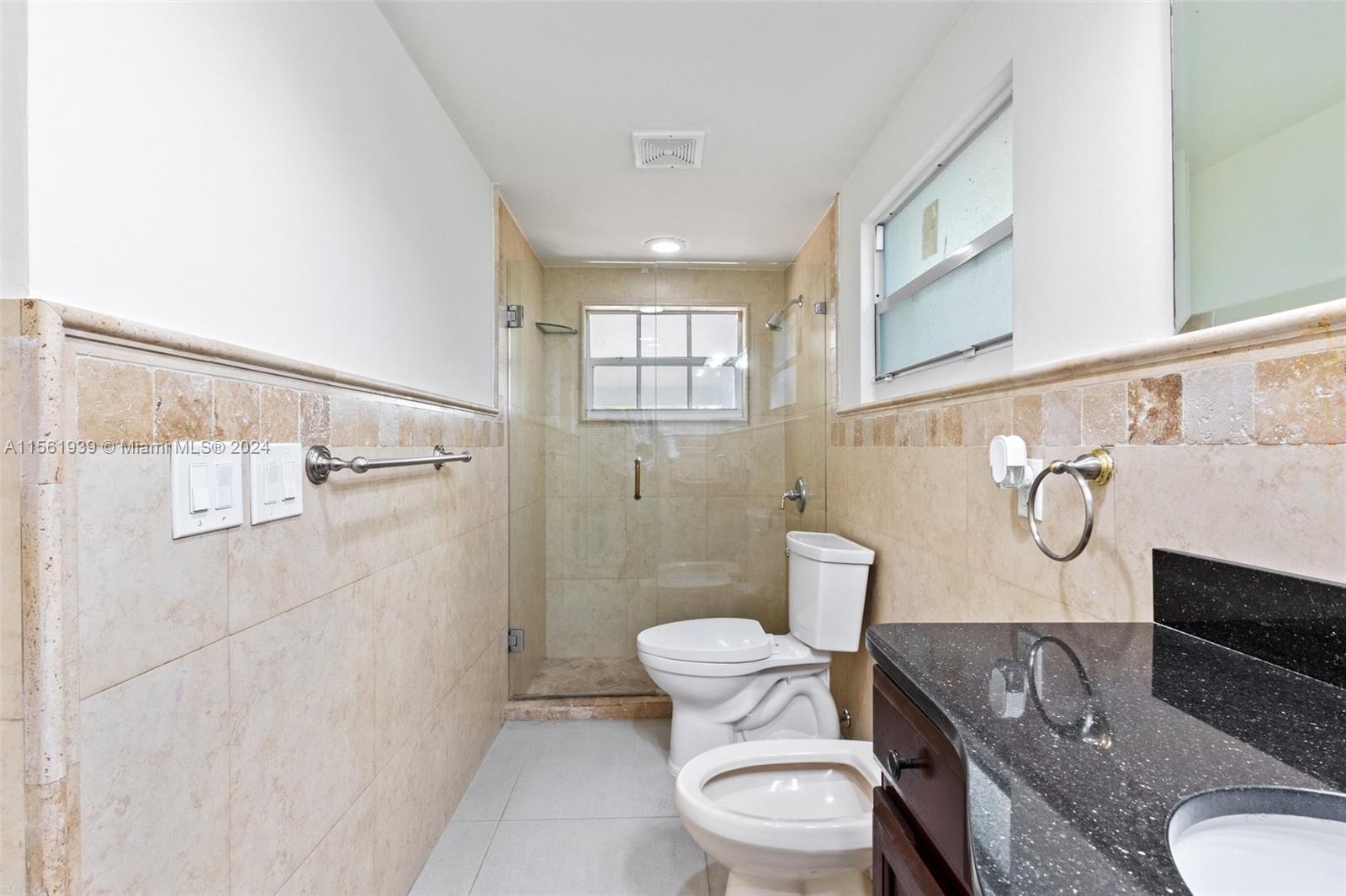 1015 NW 17th Ct, Miami, Florida 33125, 4 Bedrooms Bedrooms, ,3 BathroomsBathrooms,Residentiallease,For Rent,1015 NW 17th Ct,A11561939