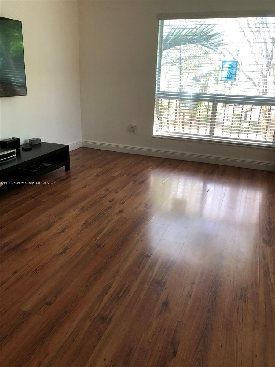 1110 Salzedo St 2G, Coral Gables, Florida 33134, 2 Bedrooms Bedrooms, ,1 BathroomBathrooms,Residentiallease,For Rent,1110 Salzedo St 2G,A11562181