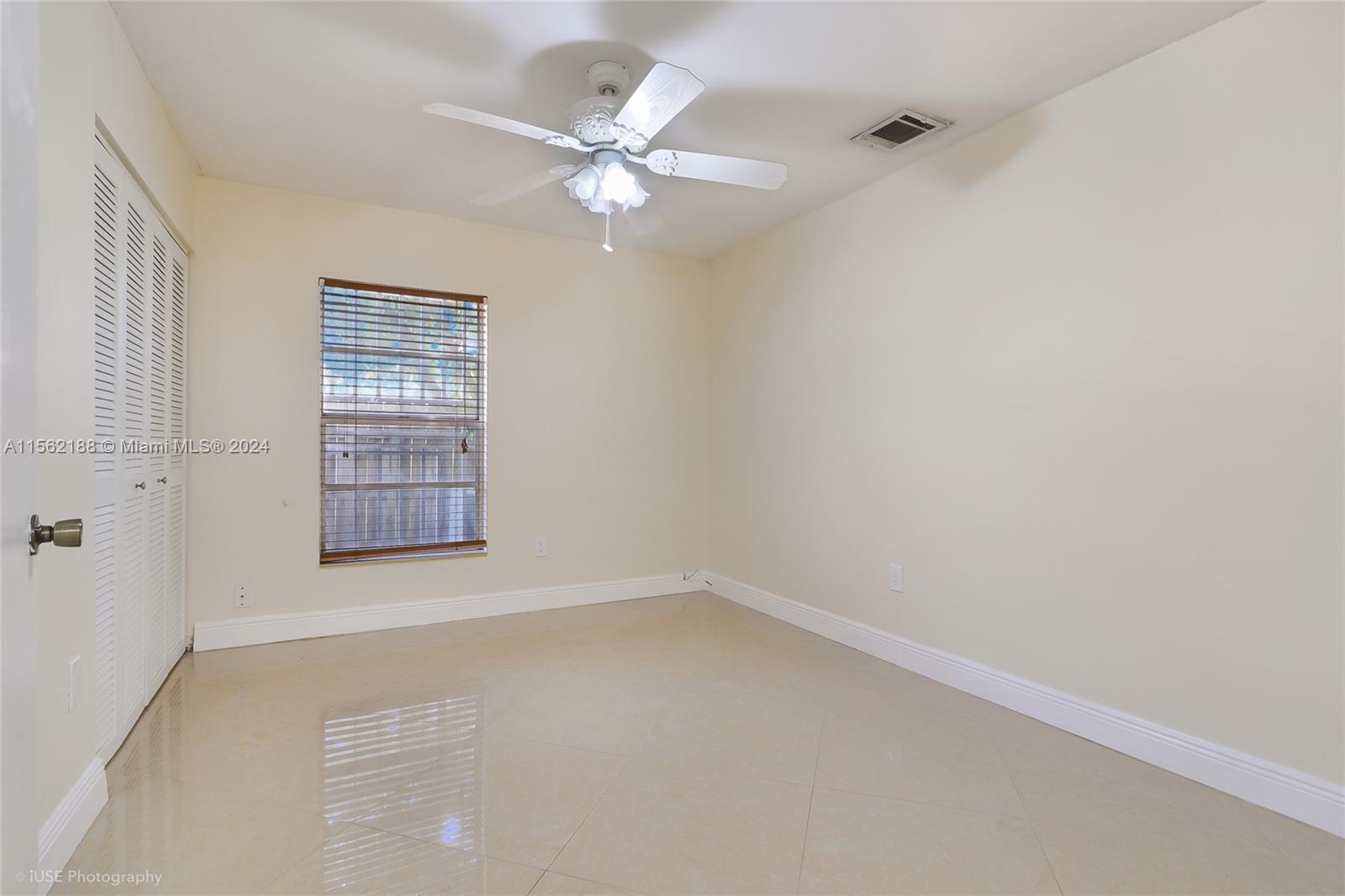 19337 NW 62nd Ave A, Hialeah, Florida 33015, 5 Bedrooms Bedrooms, ,2 BathroomsBathrooms,Residentiallease,For Rent,19337 NW 62nd Ave A,A11562188