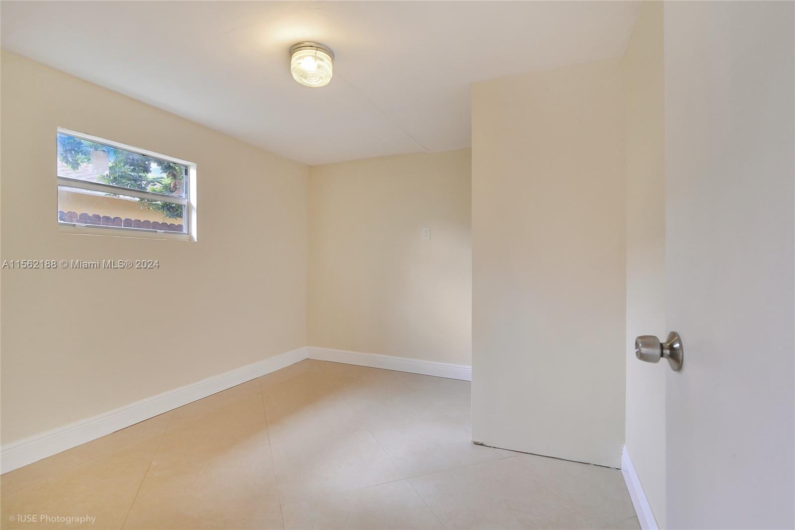 19337 NW 62nd Ave A, Hialeah, Florida 33015, 5 Bedrooms Bedrooms, ,2 BathroomsBathrooms,Residentiallease,For Rent,19337 NW 62nd Ave A,A11562188