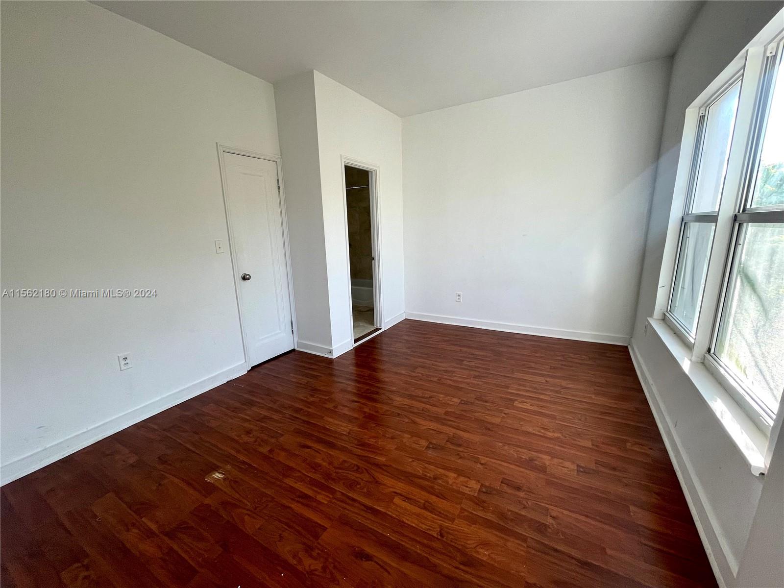 4035 N Meridian Ave 304, Miami Beach, Florida 33140, 1 Bedroom Bedrooms, ,1 BathroomBathrooms,Residentiallease,For Rent,4035 N Meridian Ave 304,A11562180