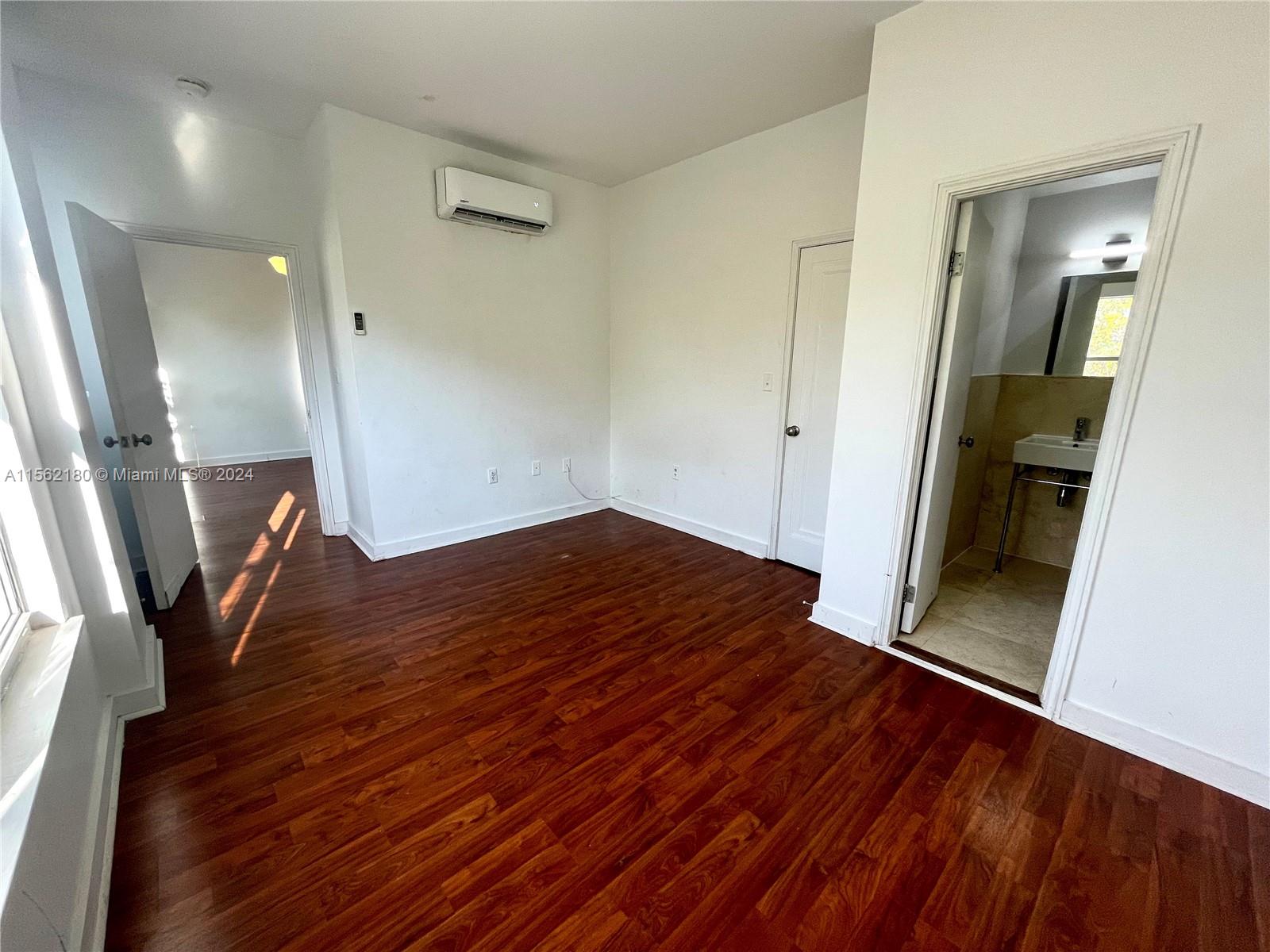 4035 N Meridian Ave 304, Miami Beach, Florida 33140, 1 Bedroom Bedrooms, ,1 BathroomBathrooms,Residentiallease,For Rent,4035 N Meridian Ave 304,A11562180