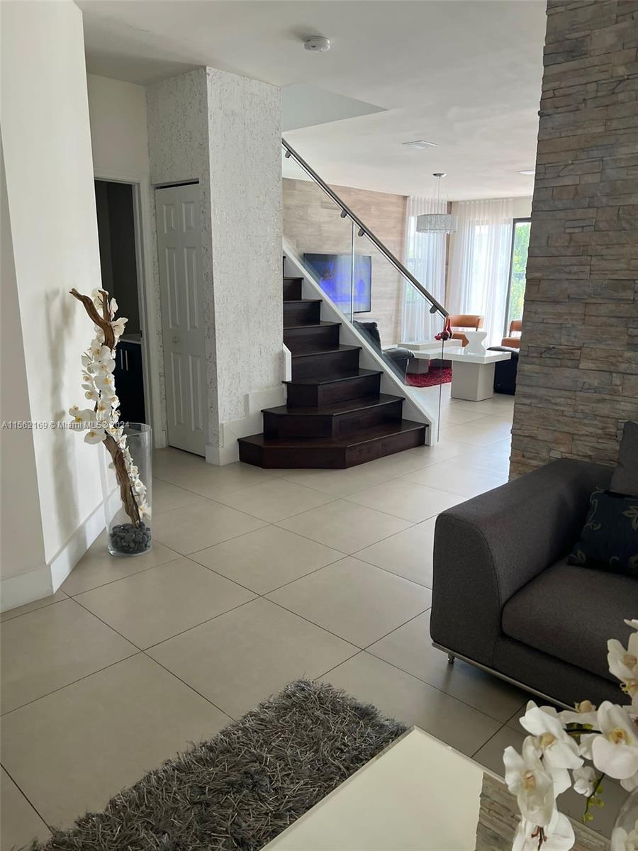 10494 NW 70th Ln, Doral, Florida 33178, 5 Bedrooms Bedrooms, ,4 BathroomsBathrooms,Residential,For Sale,10494 NW 70th Ln,A11562169