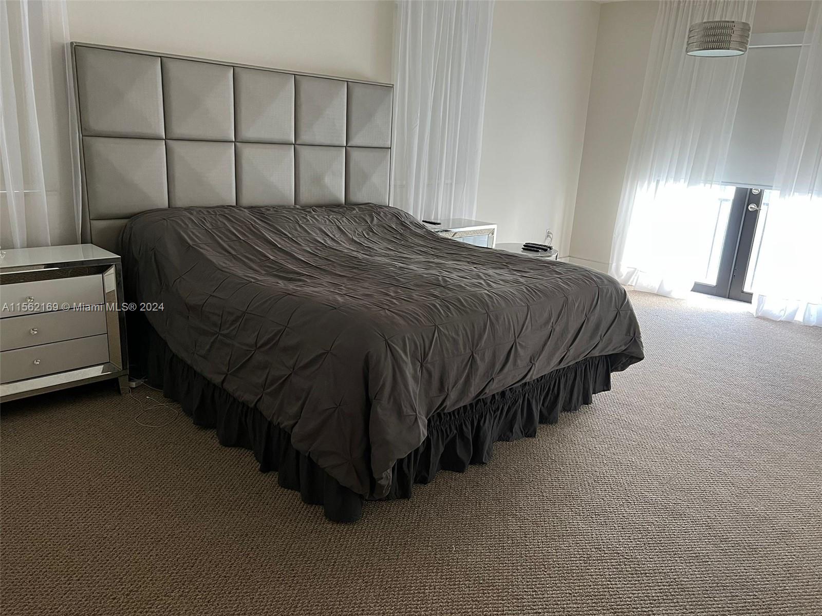 10494 NW 70th Ln, Doral, Florida 33178, 5 Bedrooms Bedrooms, ,4 BathroomsBathrooms,Residential,For Sale,10494 NW 70th Ln,A11562169