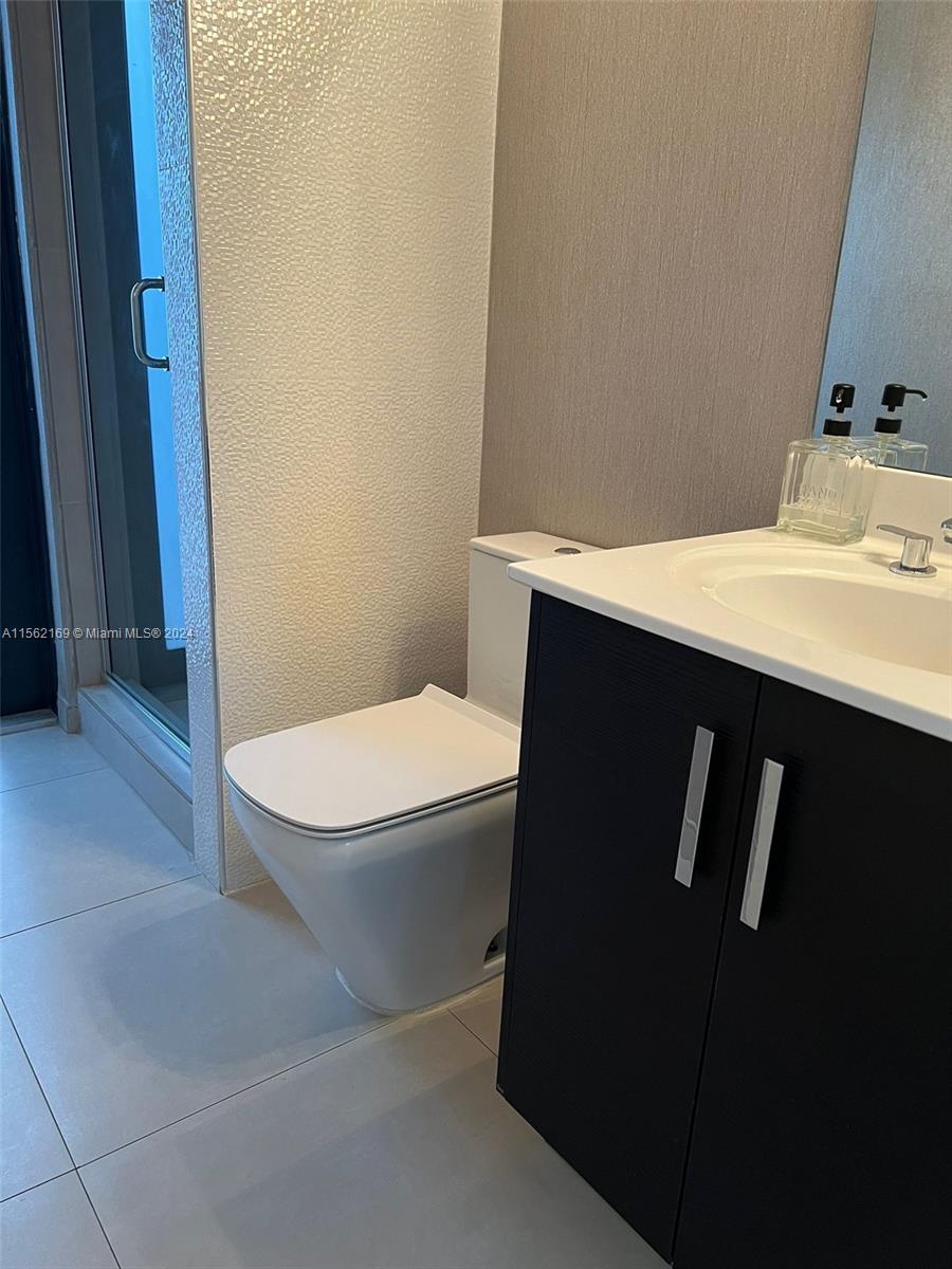 10494 NW 70th Ln, Doral, Florida 33178, 5 Bedrooms Bedrooms, ,4 BathroomsBathrooms,Residential,For Sale,10494 NW 70th Ln,A11562169