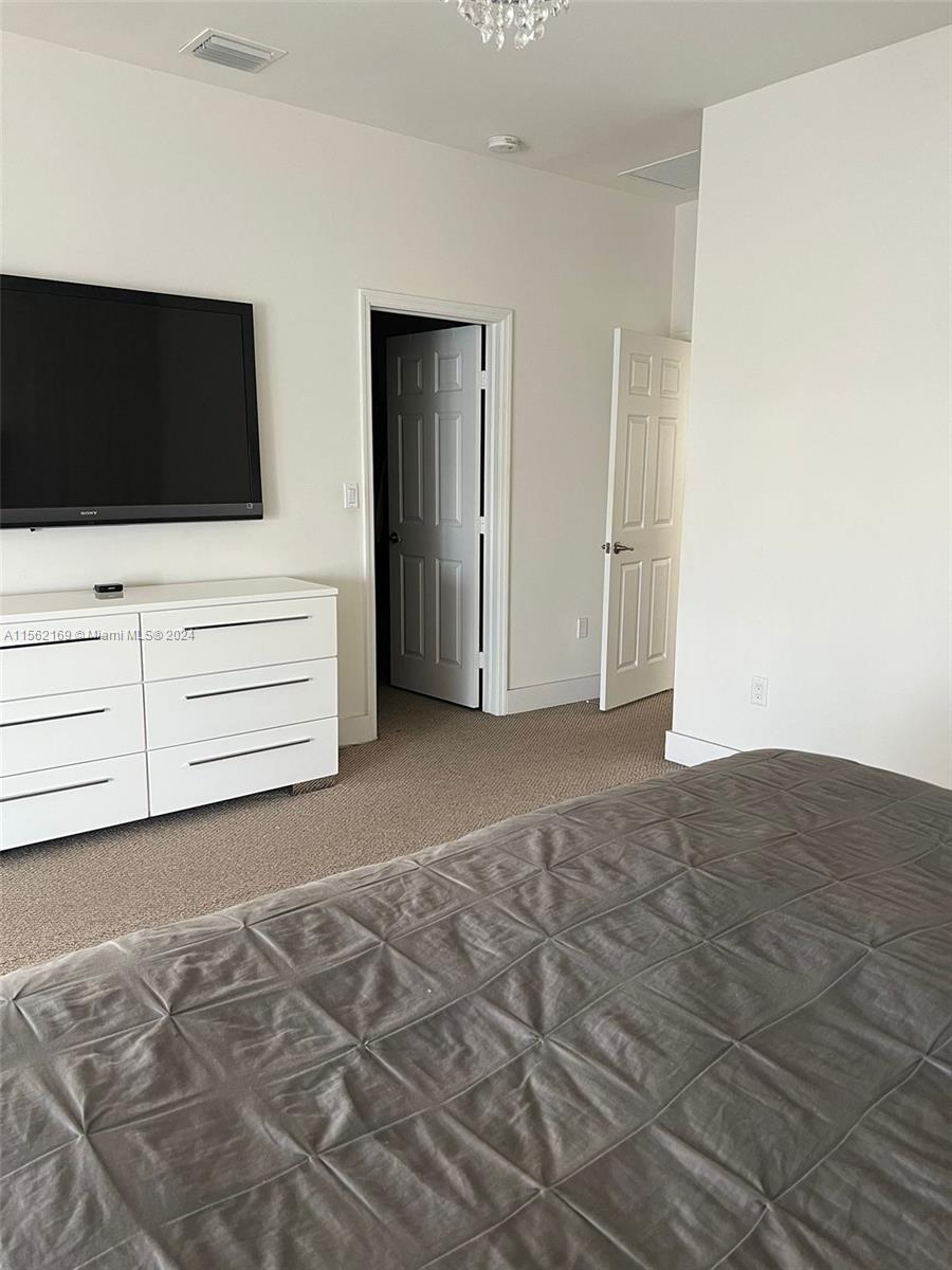 10494 NW 70th Ln, Doral, Florida 33178, 5 Bedrooms Bedrooms, ,4 BathroomsBathrooms,Residential,For Sale,10494 NW 70th Ln,A11562169