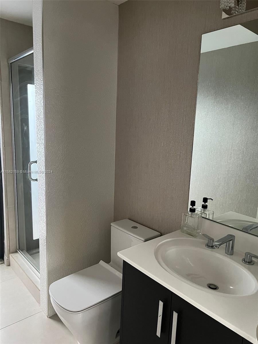 10494 NW 70th Ln, Doral, Florida 33178, 5 Bedrooms Bedrooms, ,4 BathroomsBathrooms,Residential,For Sale,10494 NW 70th Ln,A11562169