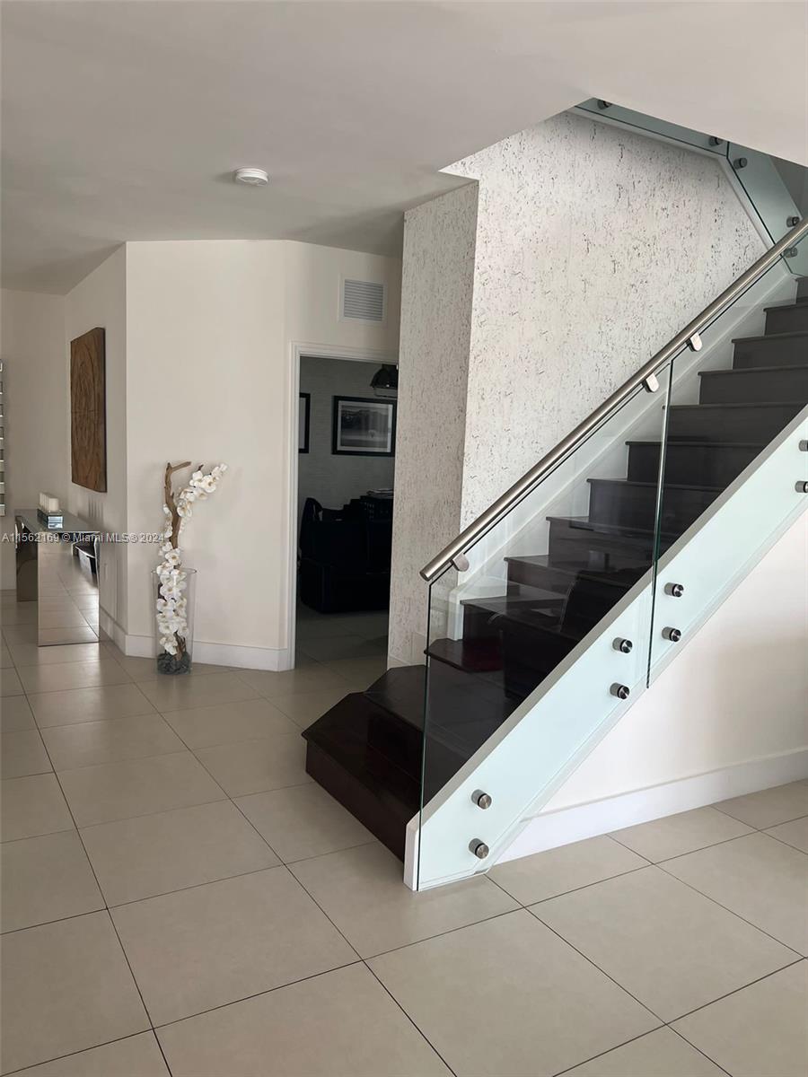 10494 NW 70th Ln, Doral, Florida 33178, 5 Bedrooms Bedrooms, ,4 BathroomsBathrooms,Residential,For Sale,10494 NW 70th Ln,A11562169