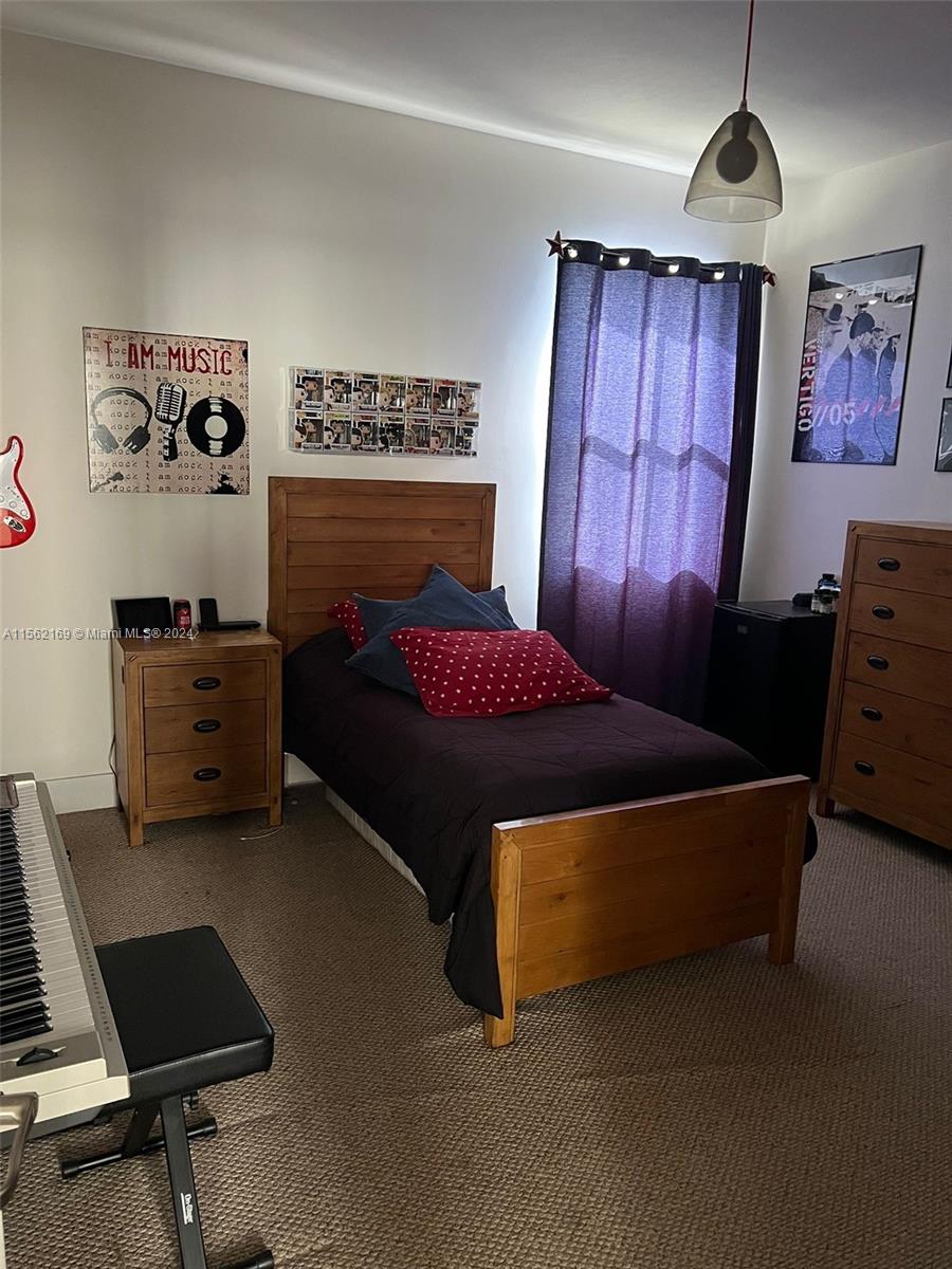 10494 NW 70th Ln, Doral, Florida 33178, 5 Bedrooms Bedrooms, ,4 BathroomsBathrooms,Residential,For Sale,10494 NW 70th Ln,A11562169