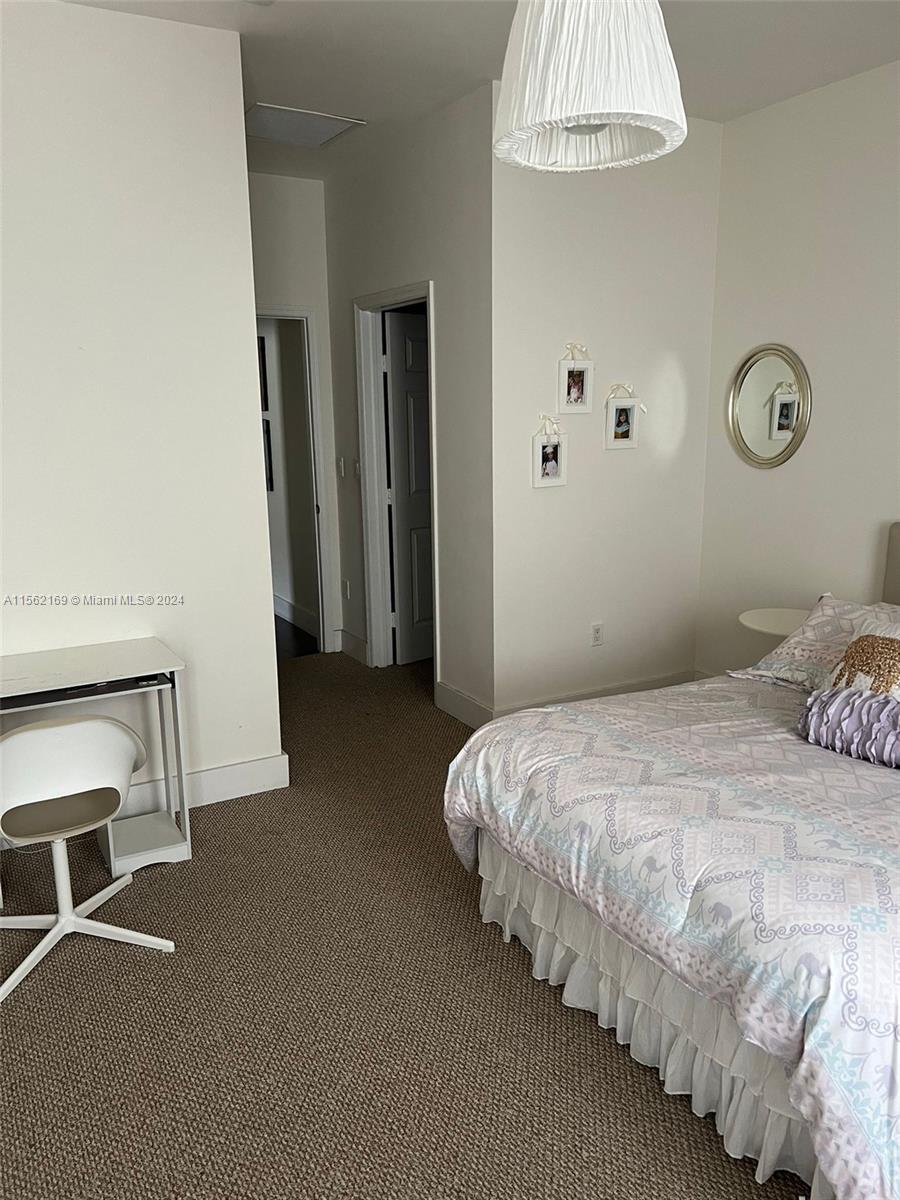 10494 NW 70th Ln, Doral, Florida 33178, 5 Bedrooms Bedrooms, ,4 BathroomsBathrooms,Residential,For Sale,10494 NW 70th Ln,A11562169