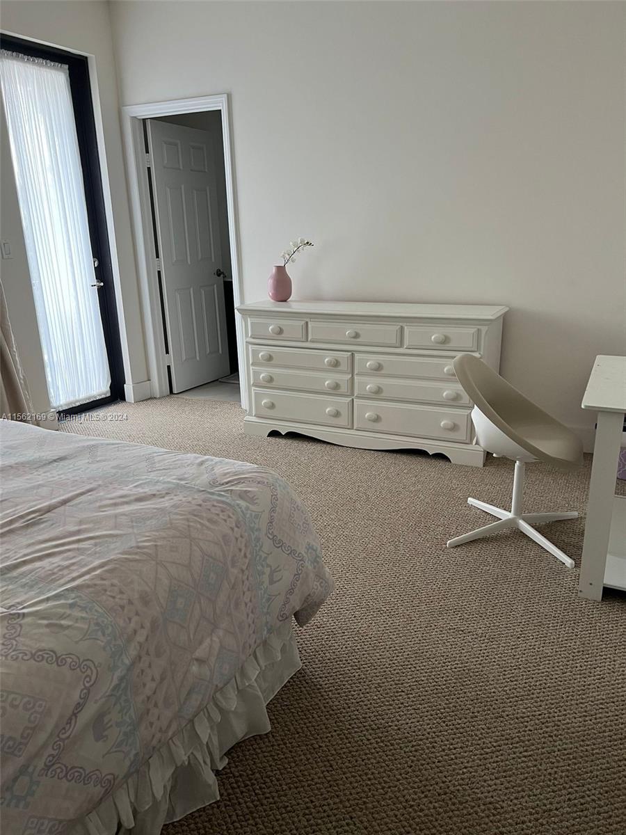 10494 NW 70th Ln, Doral, Florida 33178, 5 Bedrooms Bedrooms, ,4 BathroomsBathrooms,Residential,For Sale,10494 NW 70th Ln,A11562169