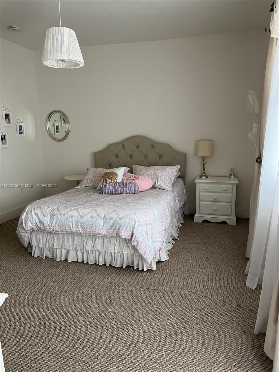 10494 NW 70th Ln, Doral, Florida 33178, 5 Bedrooms Bedrooms, ,4 BathroomsBathrooms,Residential,For Sale,10494 NW 70th Ln,A11562169