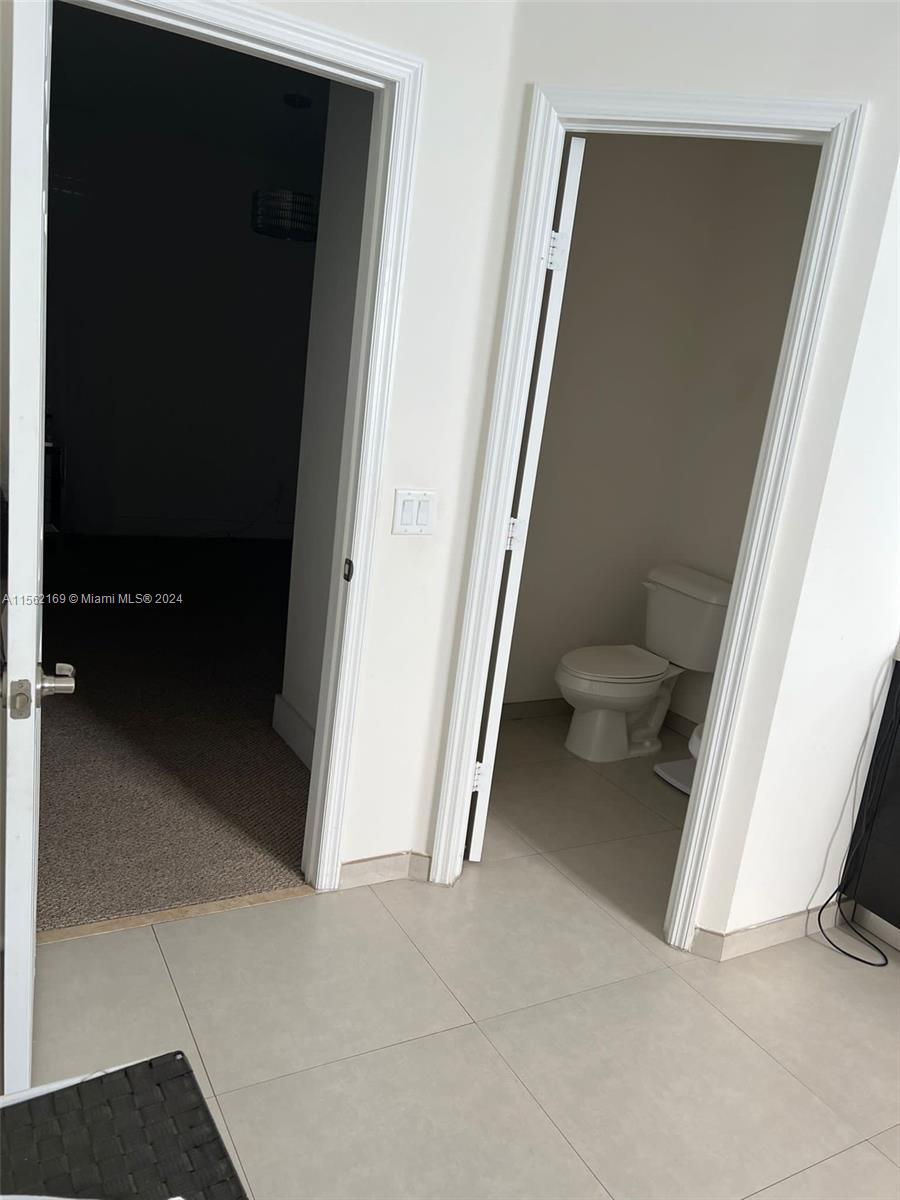 10494 NW 70th Ln, Doral, Florida 33178, 5 Bedrooms Bedrooms, ,4 BathroomsBathrooms,Residential,For Sale,10494 NW 70th Ln,A11562169