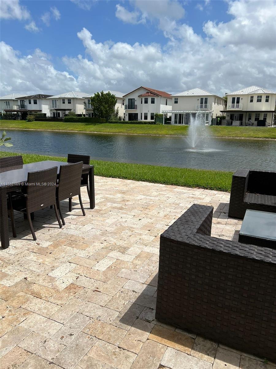 10494 NW 70th Ln, Doral, Florida 33178, 5 Bedrooms Bedrooms, ,4 BathroomsBathrooms,Residential,For Sale,10494 NW 70th Ln,A11562169