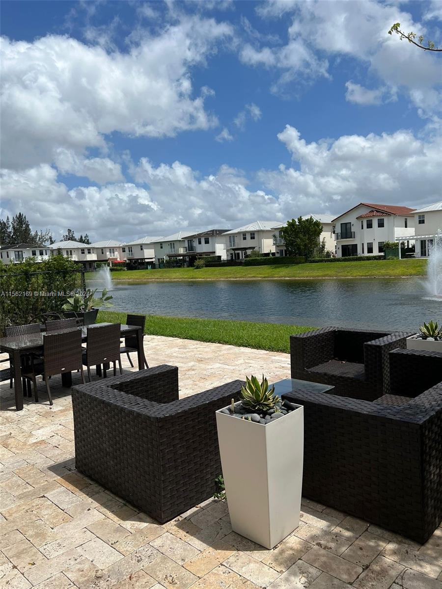 10494 NW 70th Ln, Doral, Florida 33178, 5 Bedrooms Bedrooms, ,4 BathroomsBathrooms,Residential,For Sale,10494 NW 70th Ln,A11562169