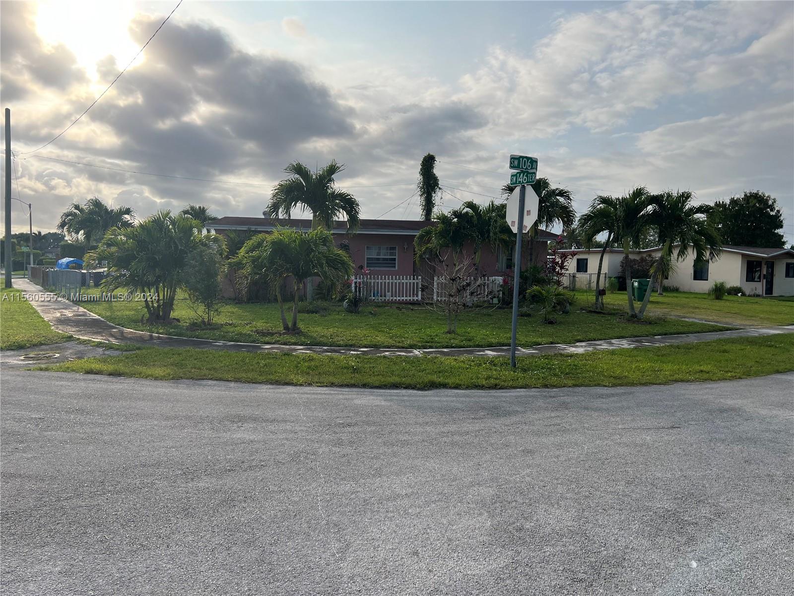 14621 SW 106th Ave  For Sale A11560555, FL
