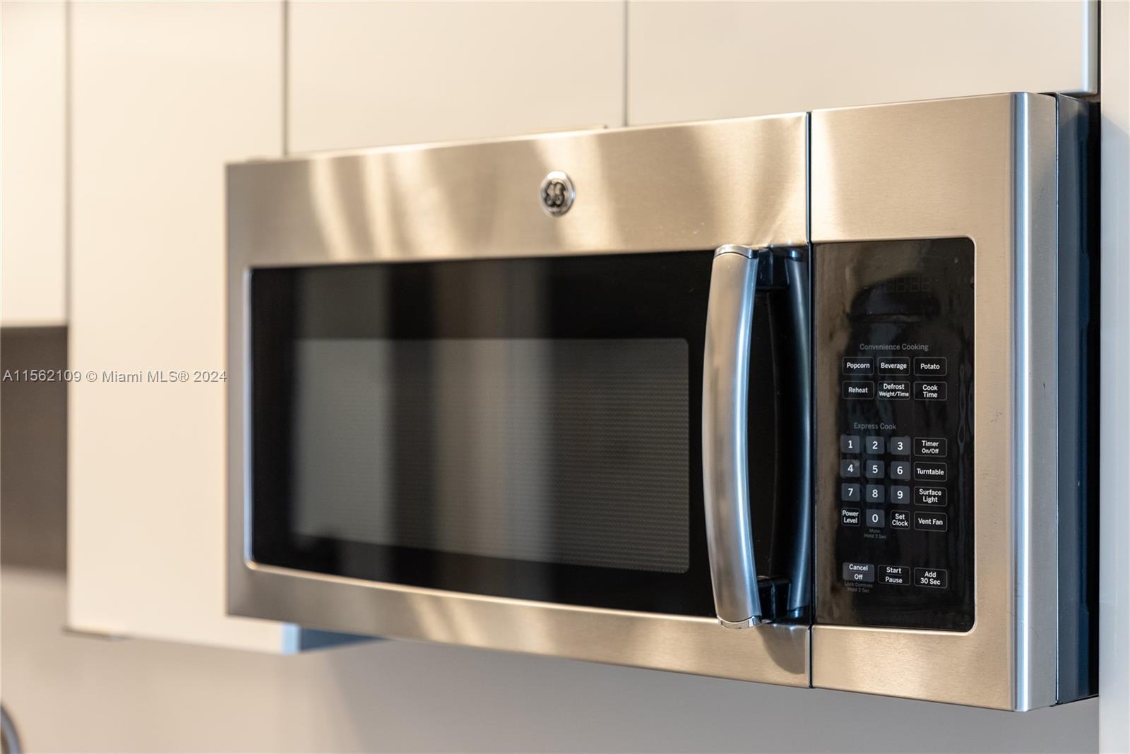 321 NE 26th St 801, Miami, Florida 33137, 2 Bedrooms Bedrooms, ,2 BathroomsBathrooms,Residentiallease,For Rent,321 NE 26th St 801,A11562109