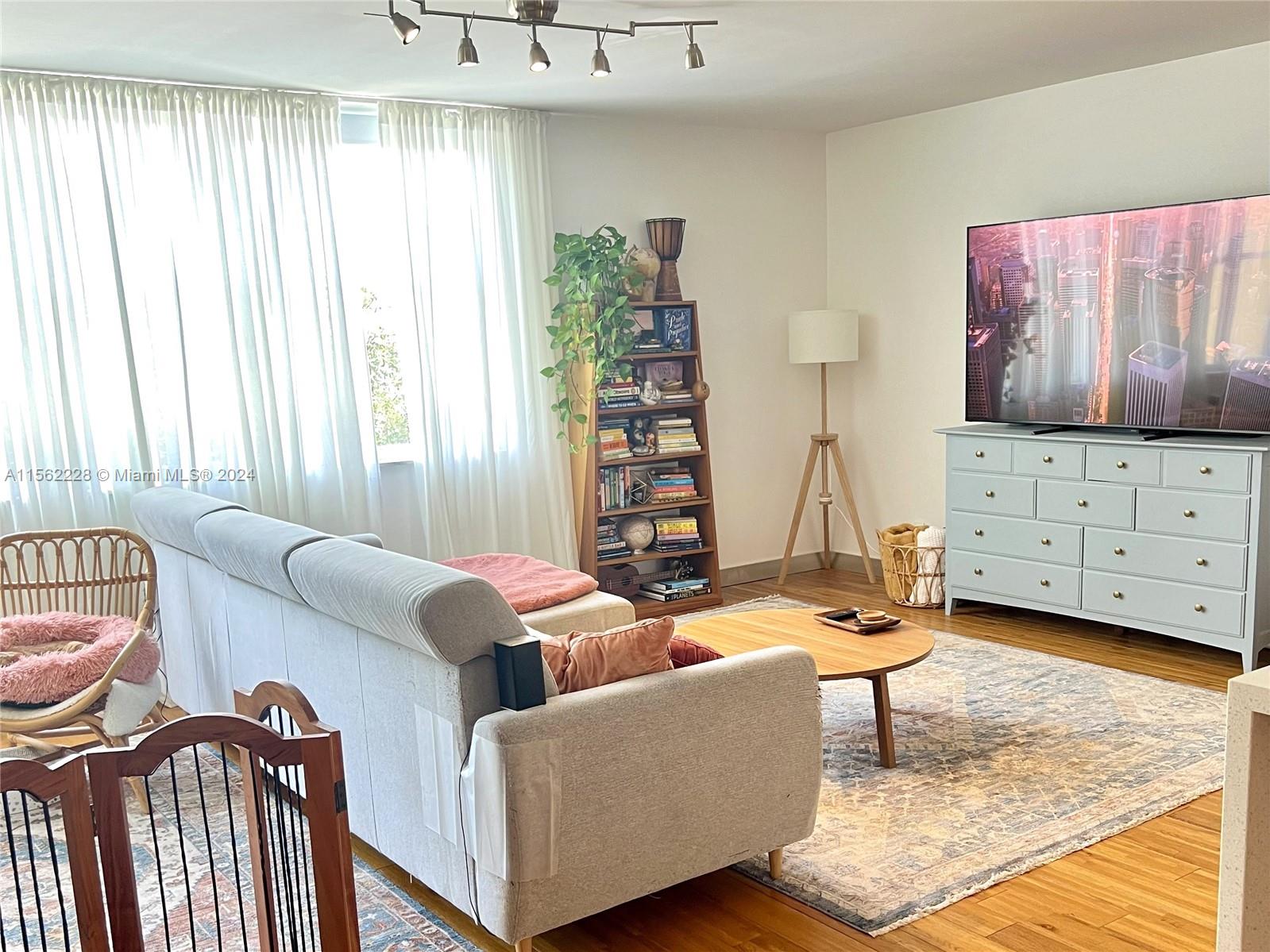 20200 W Country Club Dr PH24, Aventura, Florida 33180, 3 Bedrooms Bedrooms, ,2 BathroomsBathrooms,Residential,For Sale,20200 W Country Club Dr PH24,A11562228