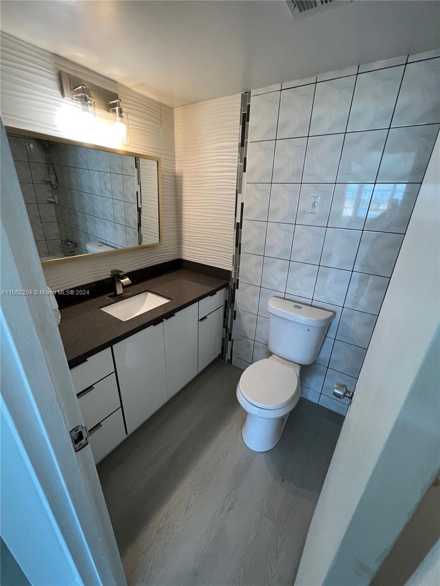1865 79th St Cswy 12I, North Bay Village, Florida 33141, 1 Bedroom Bedrooms, ,1 BathroomBathrooms,Residential,For Sale,1865 79th St Cswy 12I,A11562204