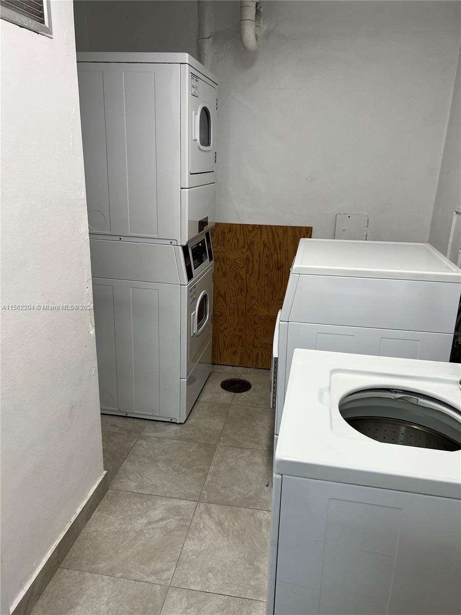 1865 79th St Cswy 12I, North Bay Village, Florida 33141, 1 Bedroom Bedrooms, ,1 BathroomBathrooms,Residential,For Sale,1865 79th St Cswy 12I,A11562204